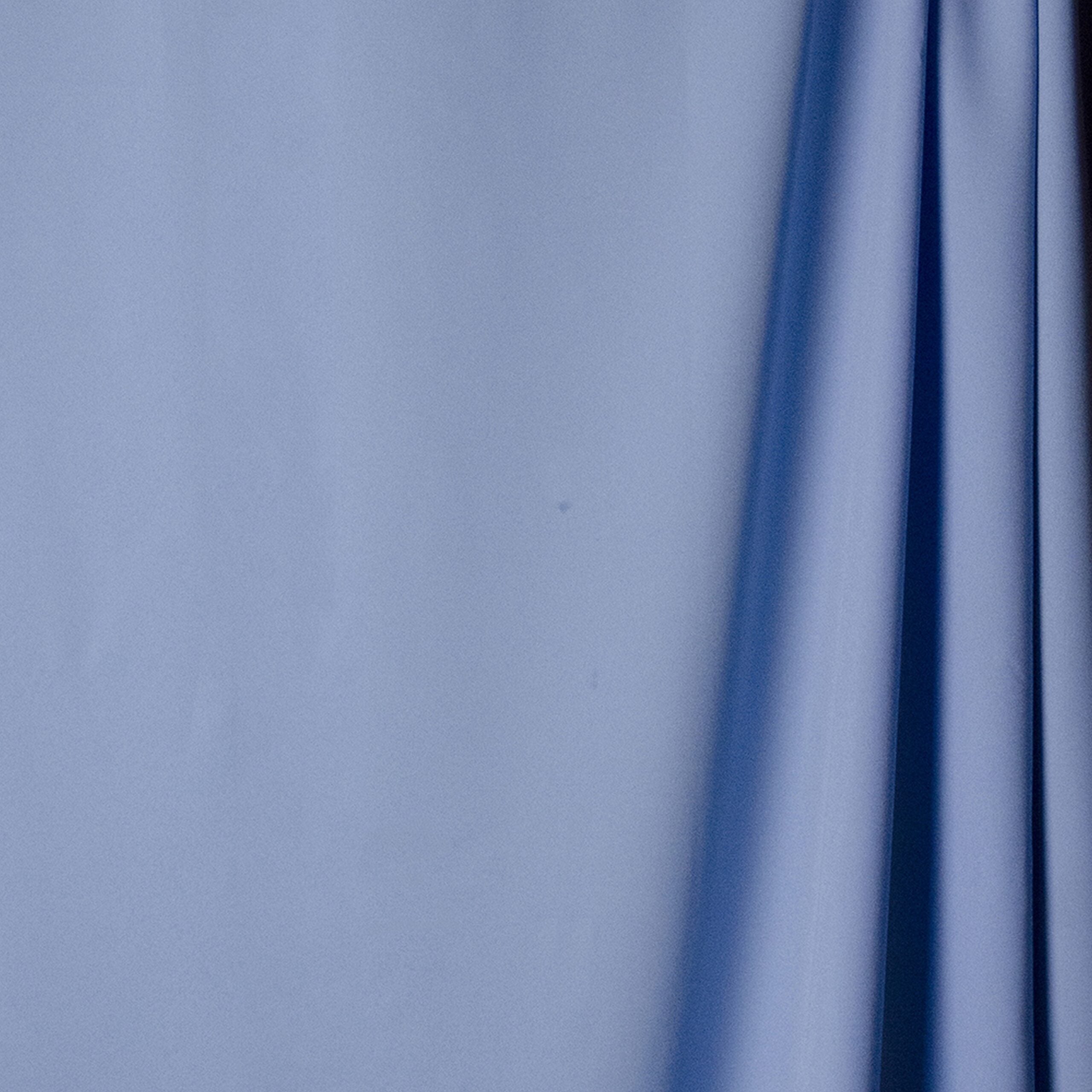 Savage 5 x 9-Foot Wrinkle-Resistant Polyester Background, Powder Blue