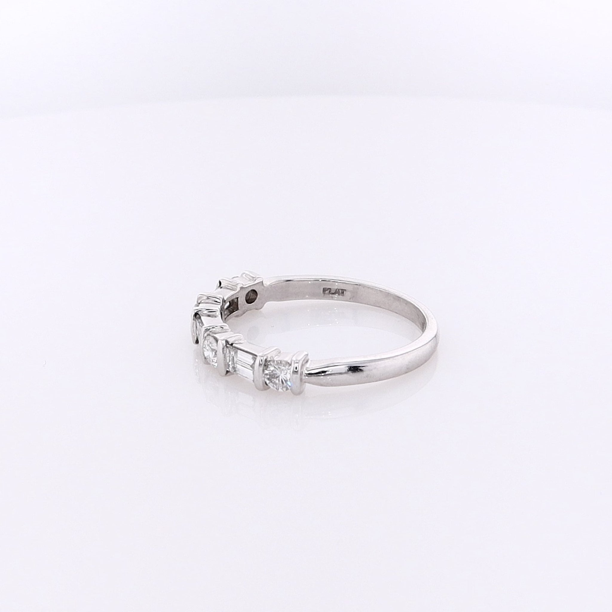 Exquisite Estate Platinum Diamond Ring for Wedding Bands
