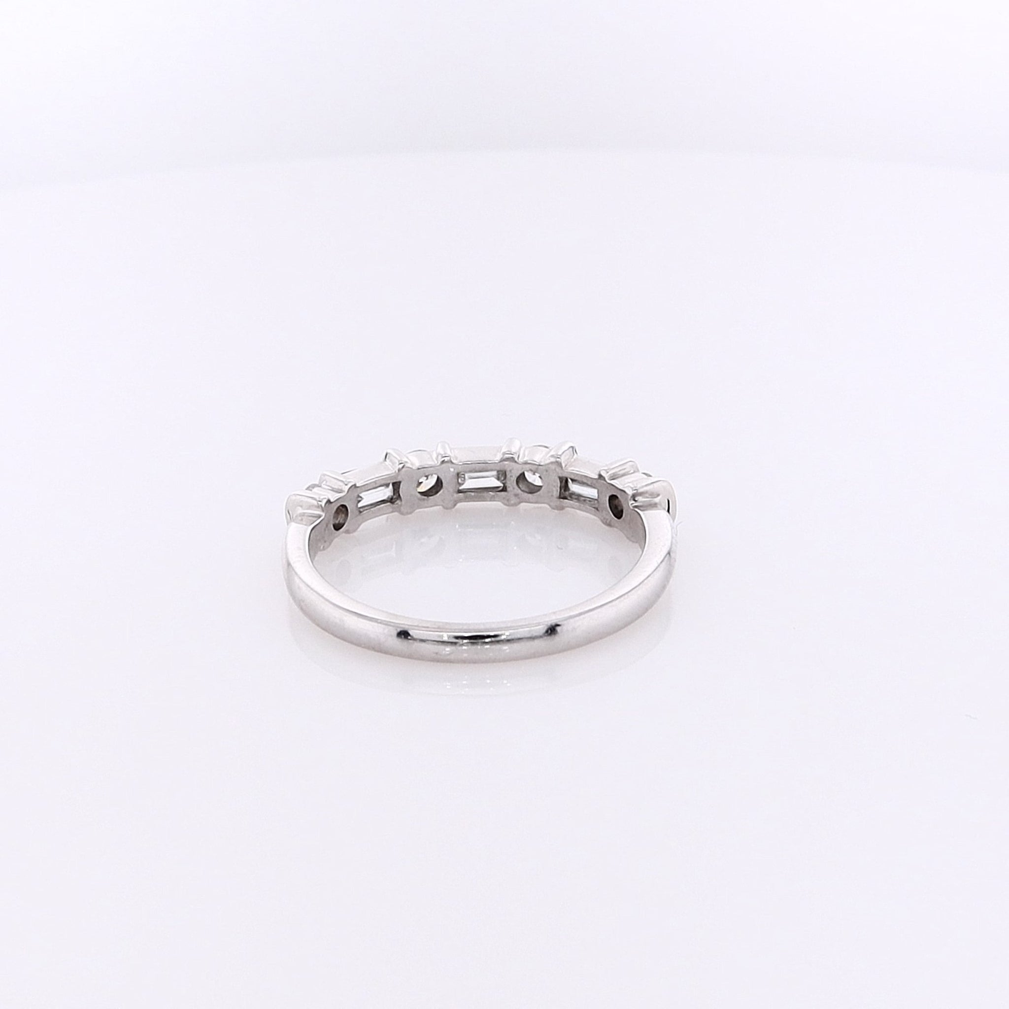 Exquisite Estate Platinum Diamond Ring for Wedding Bands