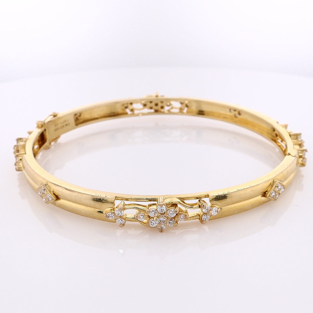 18K Yellow Gold Flower Station Motif Diamond Hinged Bracelet