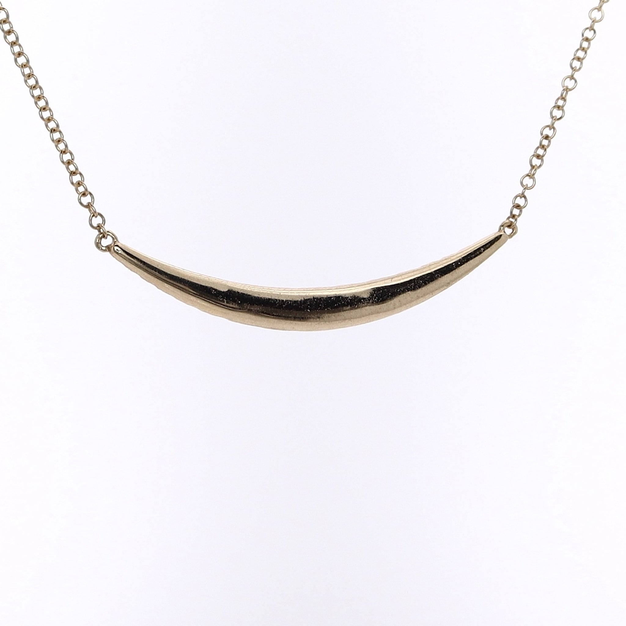 Estate 14 Karat Yellow Gold Smile - Shaped Design Graduated Diamond Pendant Necklace for Women