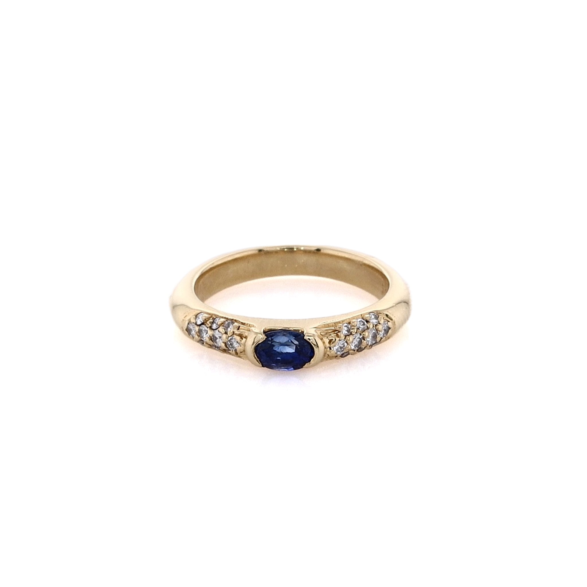 Exquisite 18K Yellow Gold Ring with Sapphire and Diamonds, Size 6.5