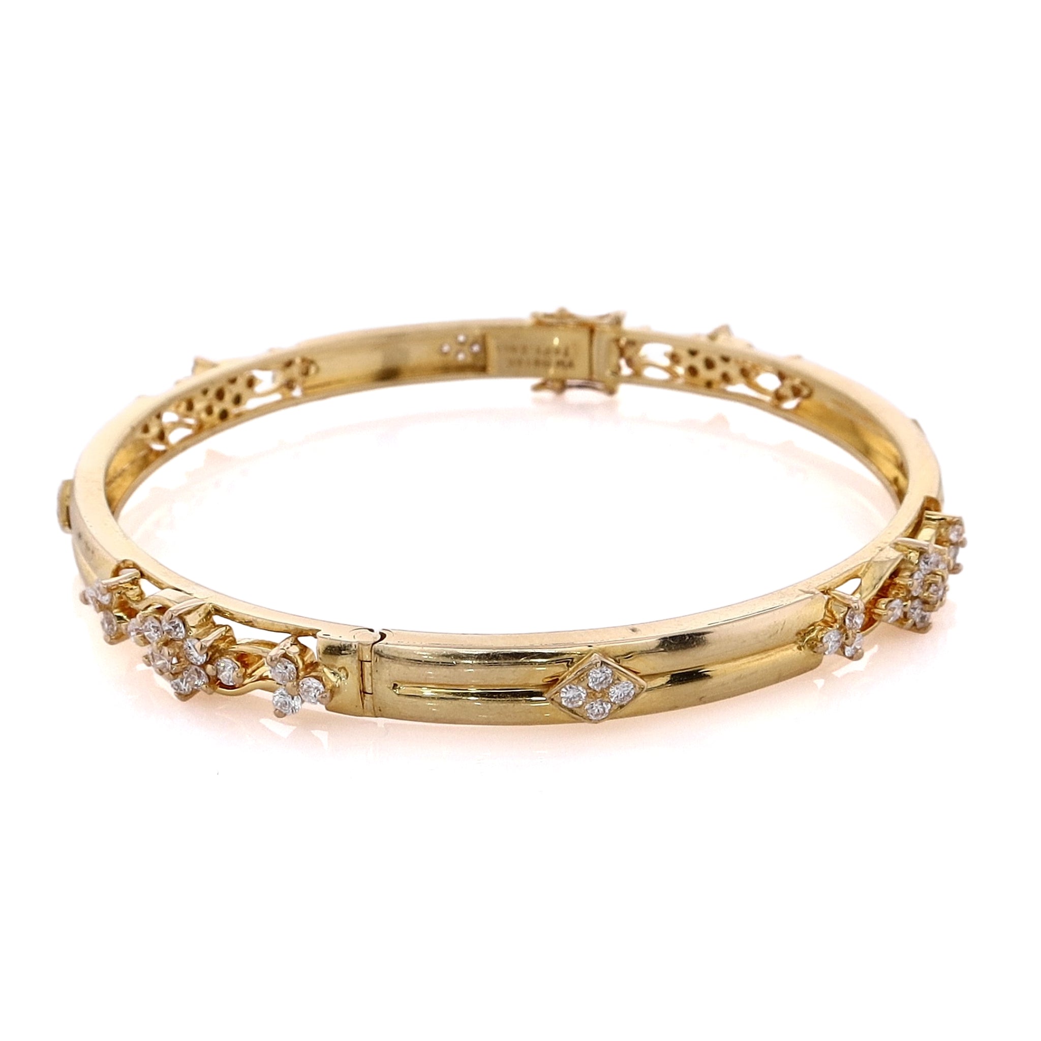 Exquisite 18 Karat Yellow Gold Flower Station Design Diamond Hinged Bangle Bracelet for Women's Jewelry Collection