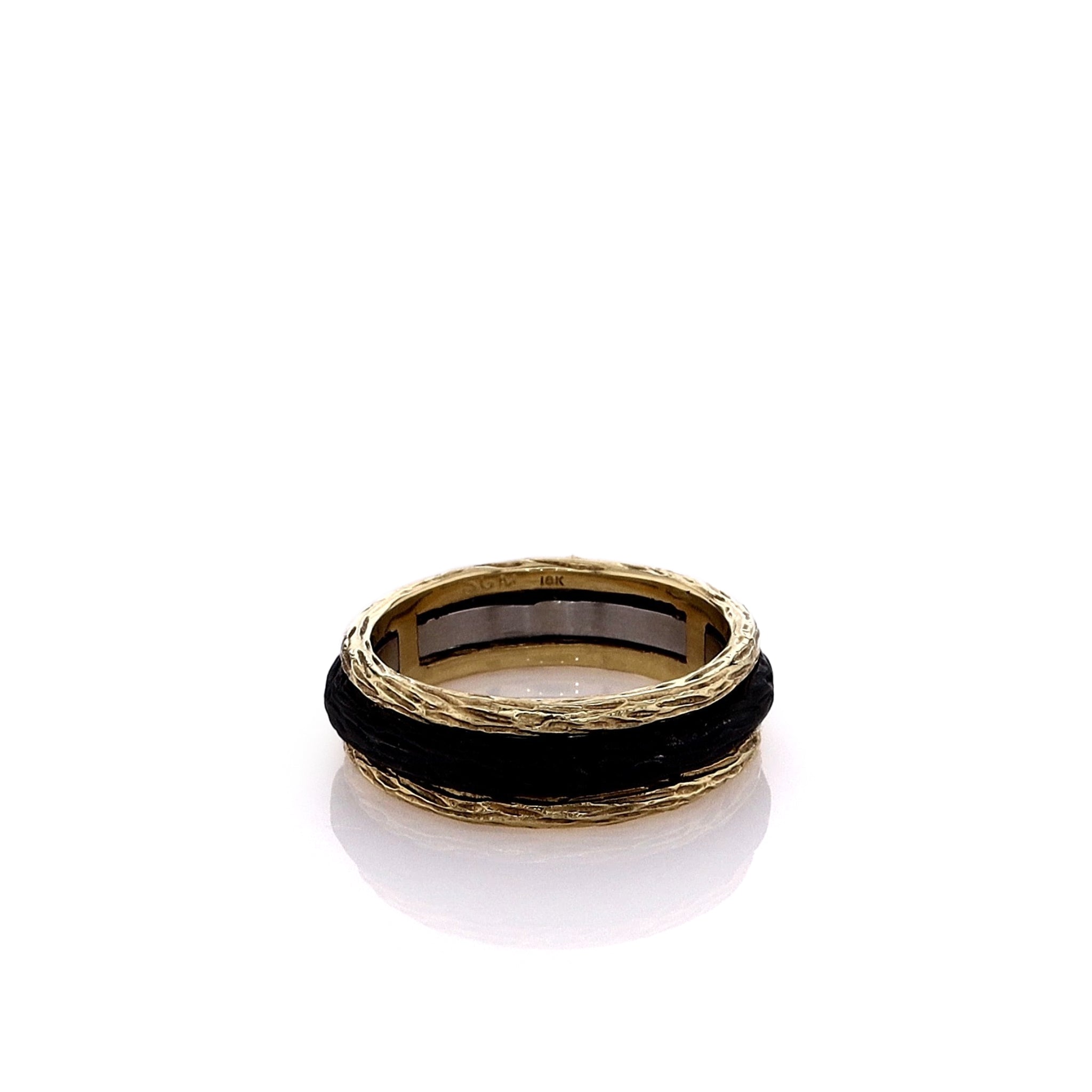 18k Yellow Gold Textured Band with Raised Cobalt Center