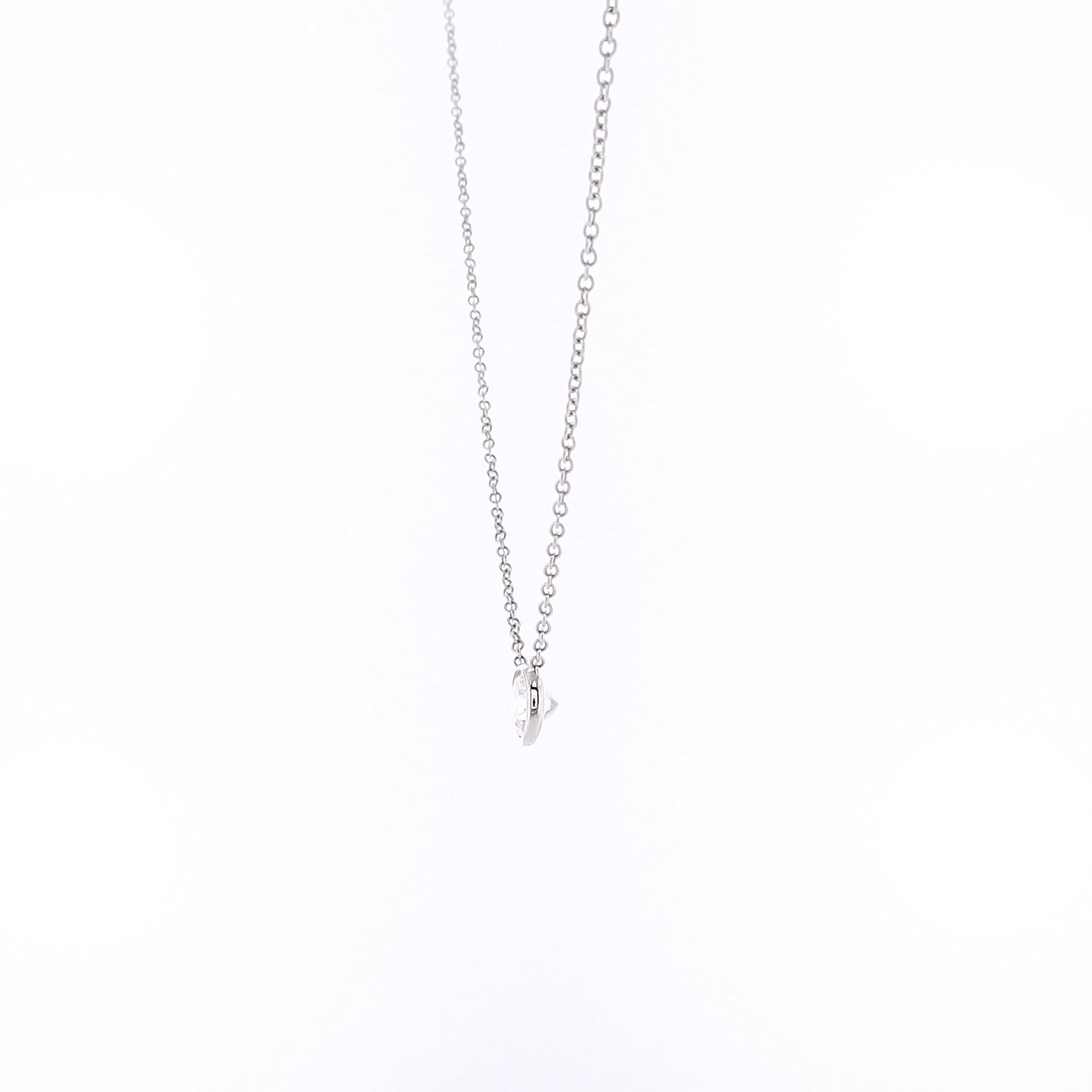 Exquisite Estate 14 Karat White Gold Solitaire Diamond Pendant Necklace with GIA Certificate #7278507401 - A Timeless Jewelry Piece