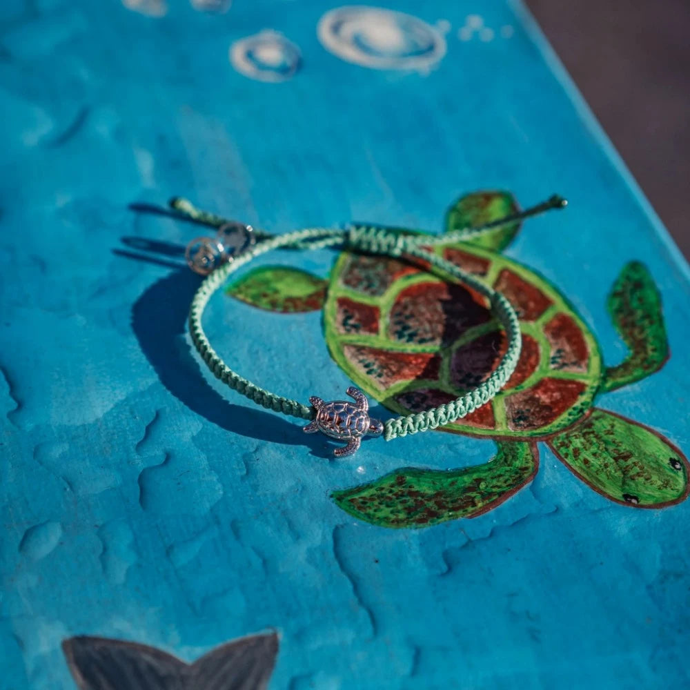 4Ocean Limited Edition Sea Turtle Ocean Resilience Bracelet