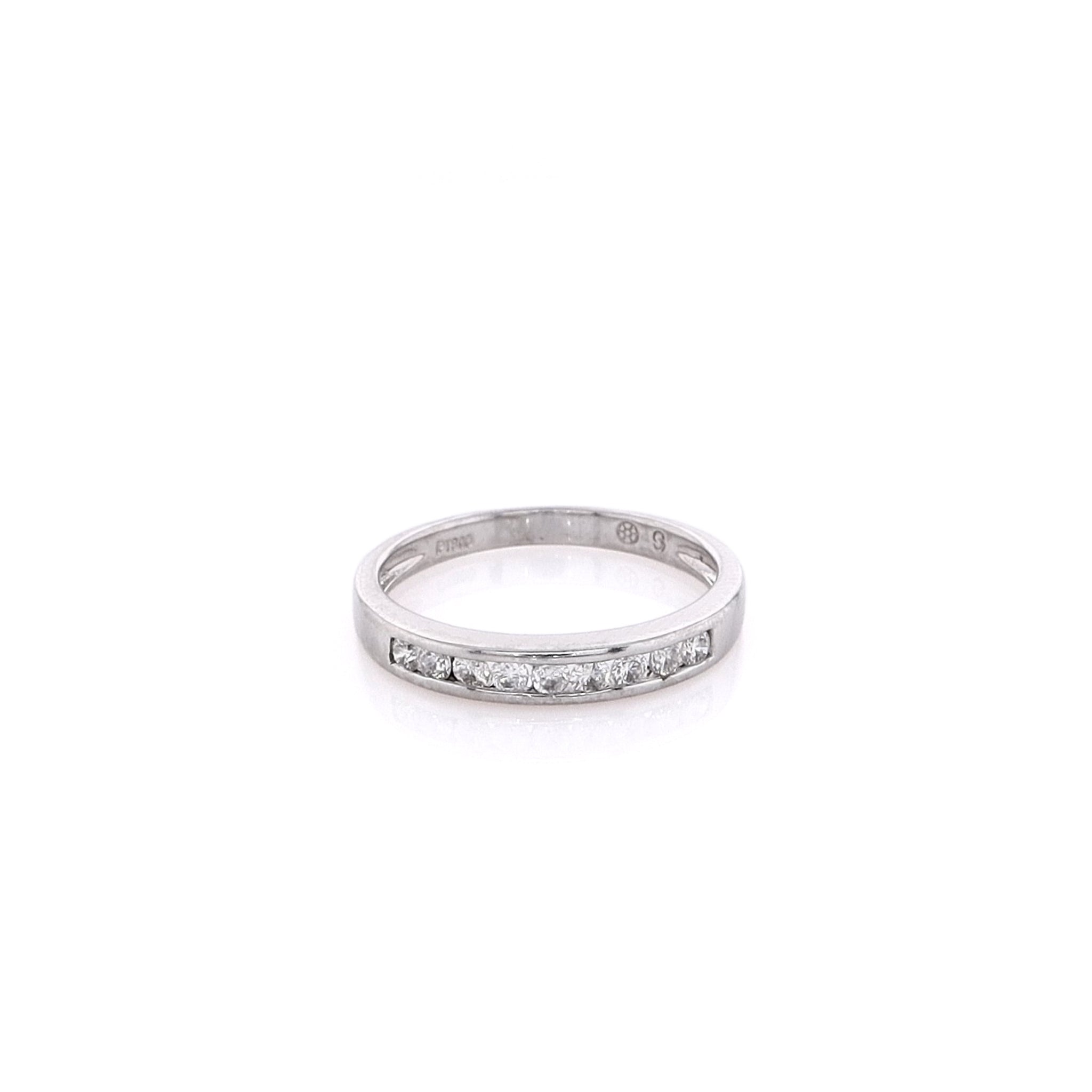 Exquisite Estate Platinum Diamond Ring for Wedding Bands