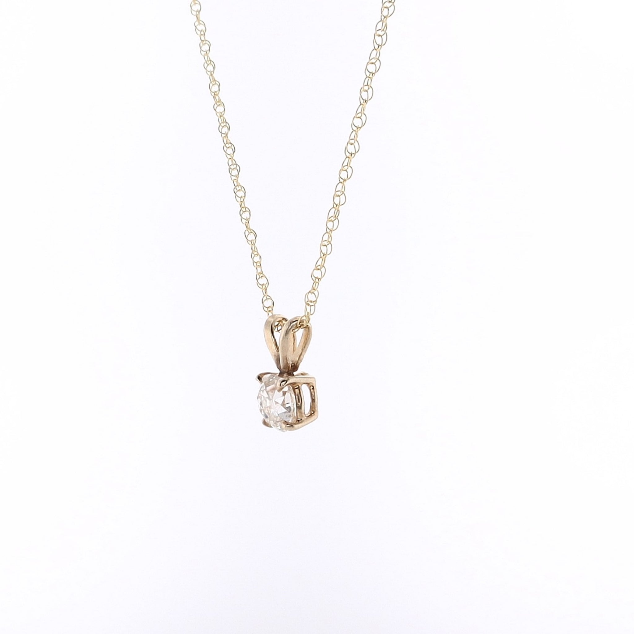 Exquisite 14K Yellow Gold Solitaire Diamond Pendant with 18' Chain