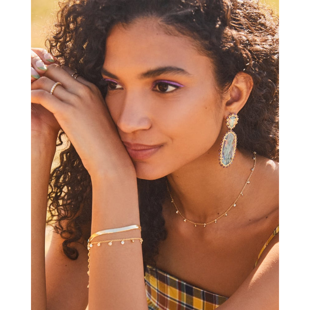 Kendra Scott's Exquisite Amelia Gold Chain Necklace for Everyday Layering