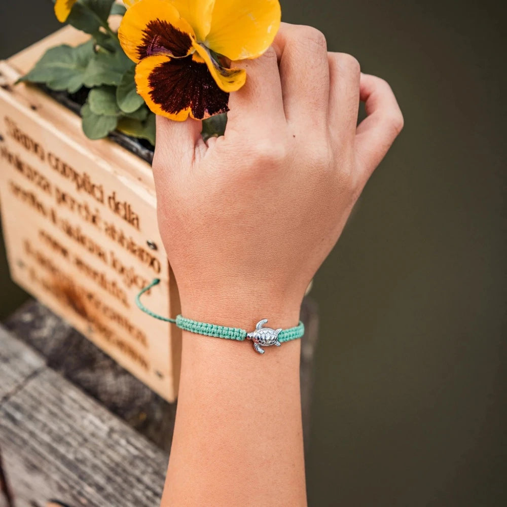 4Ocean Limited Edition Sea Turtle Ocean Resilience Bracelet