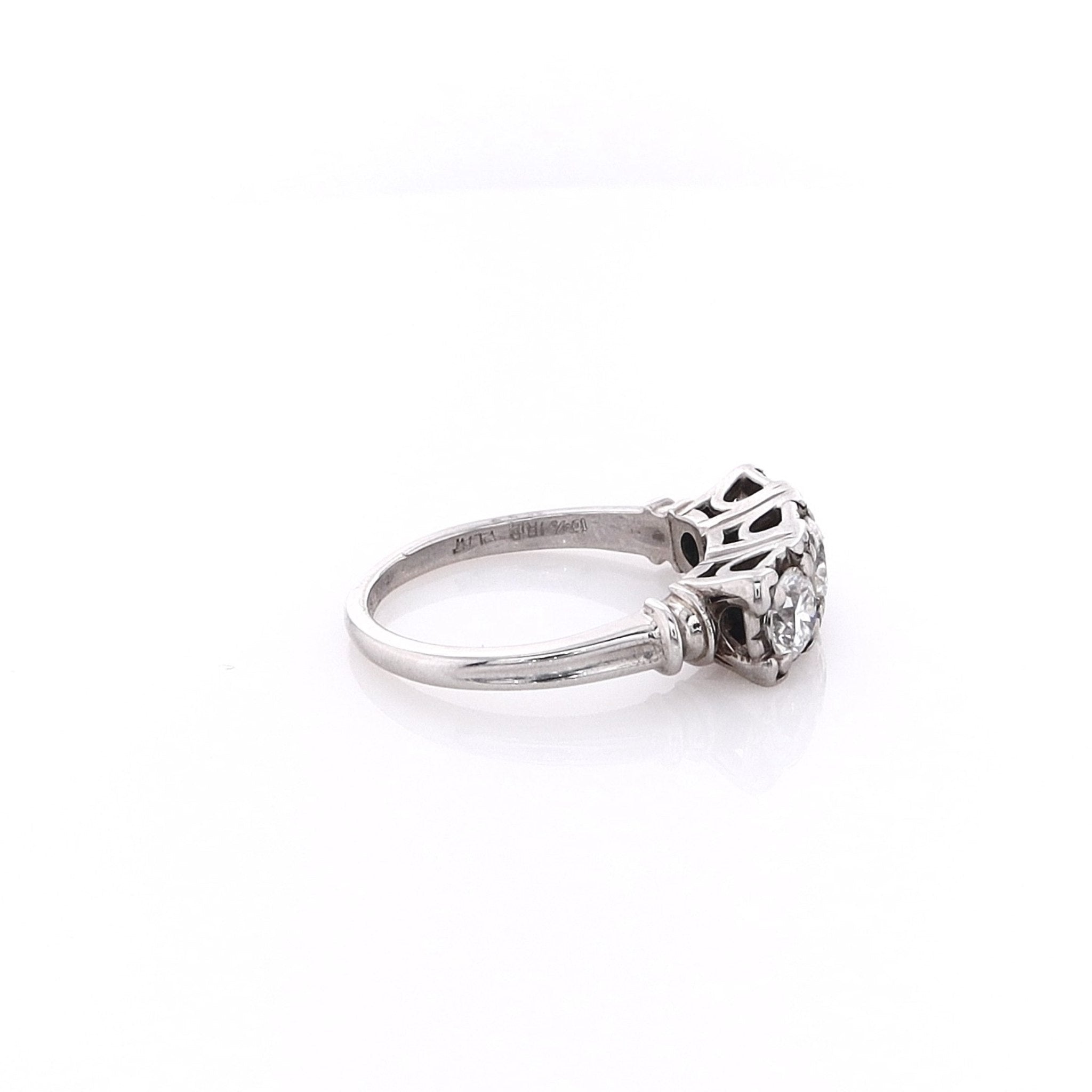 Luxury Estate Platinum Box - Head Design Engagement Ring