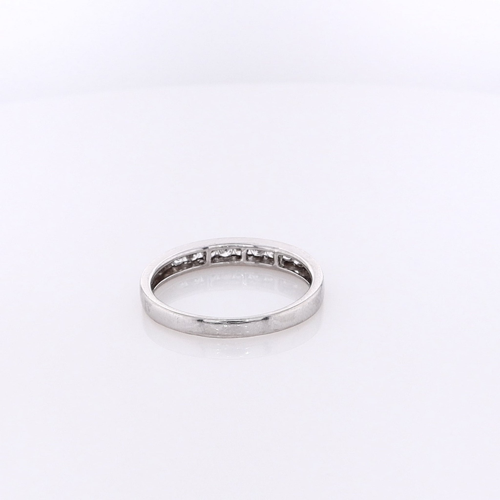 Exquisite Estate Platinum Diamond Ring for Wedding Bands