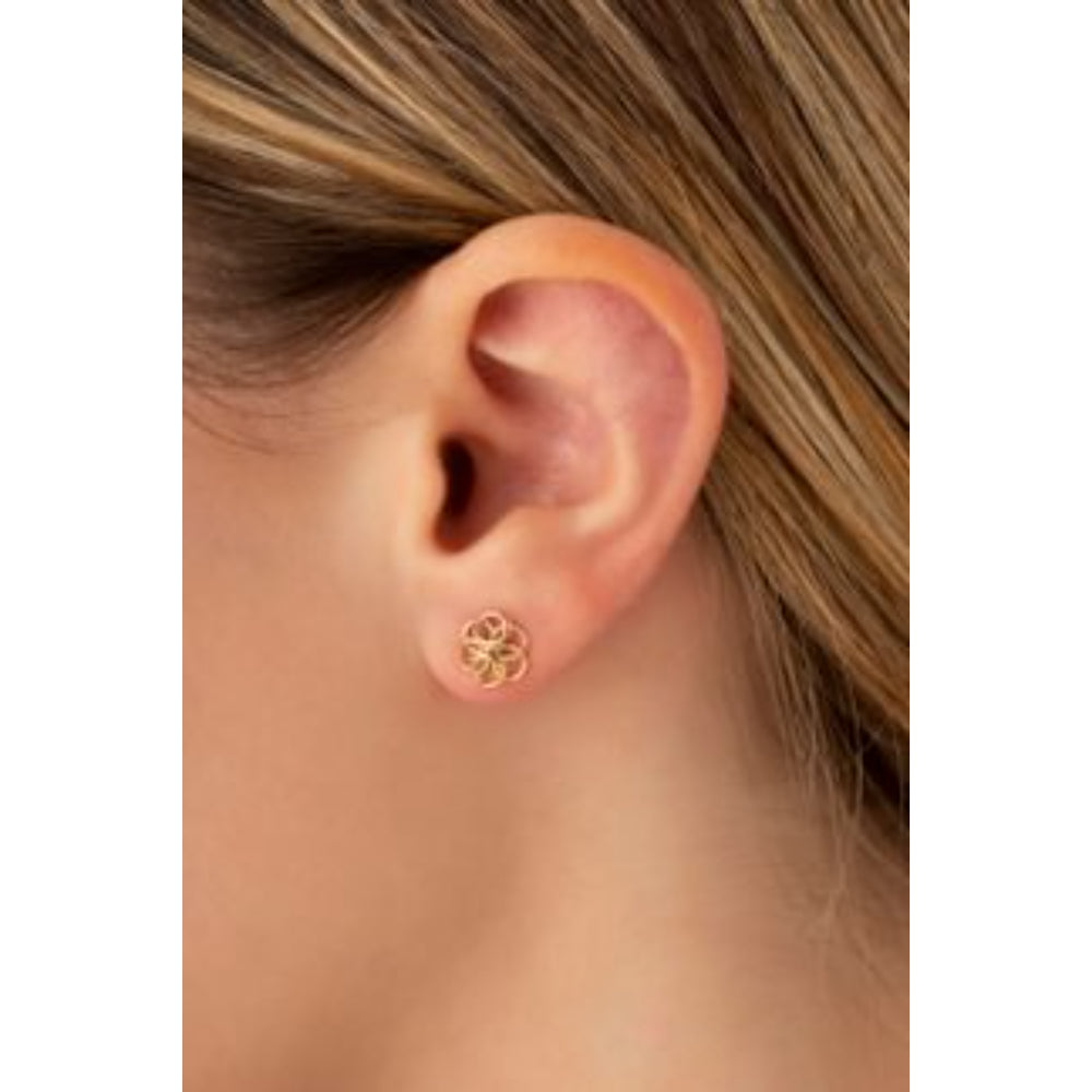 Stunning 14k Gold Cluster Style Button Earrings for Fashion Lovers