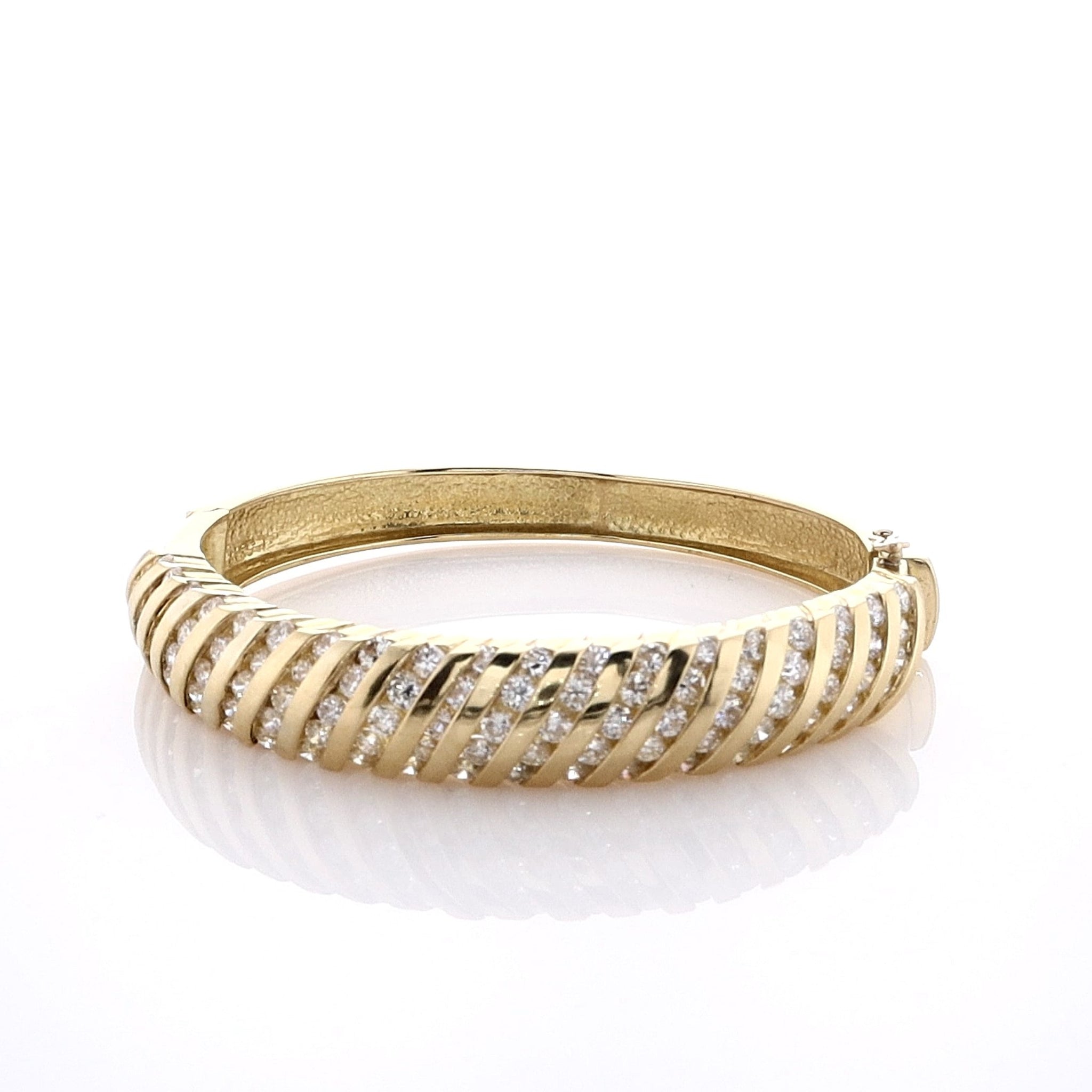 18K Yellow Gold Hinged Bangle Bracelet with Channel Set 95 Round Brilliant Diamonds