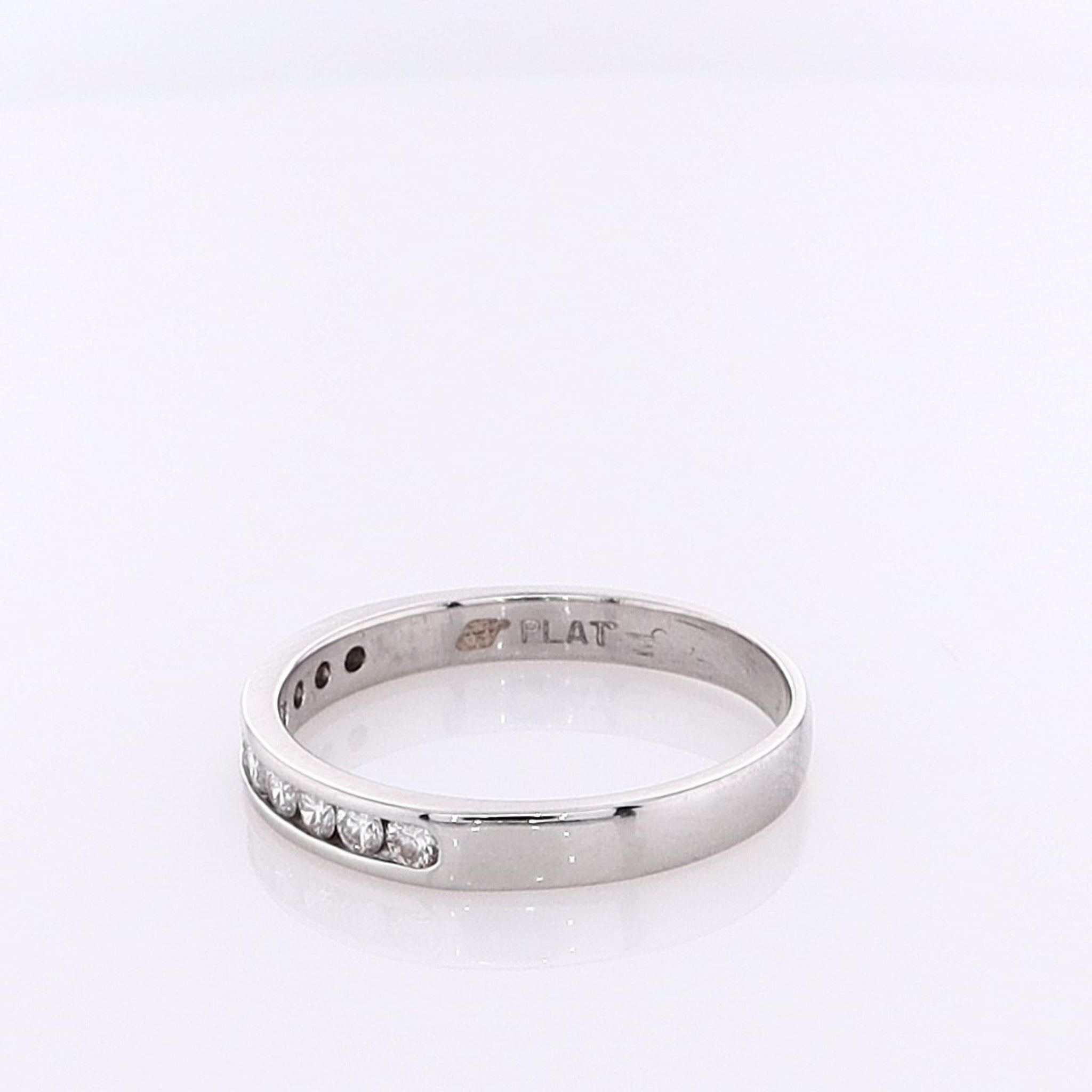 Luxurious Estate Platinum Diamond Ring for Wedding Bands