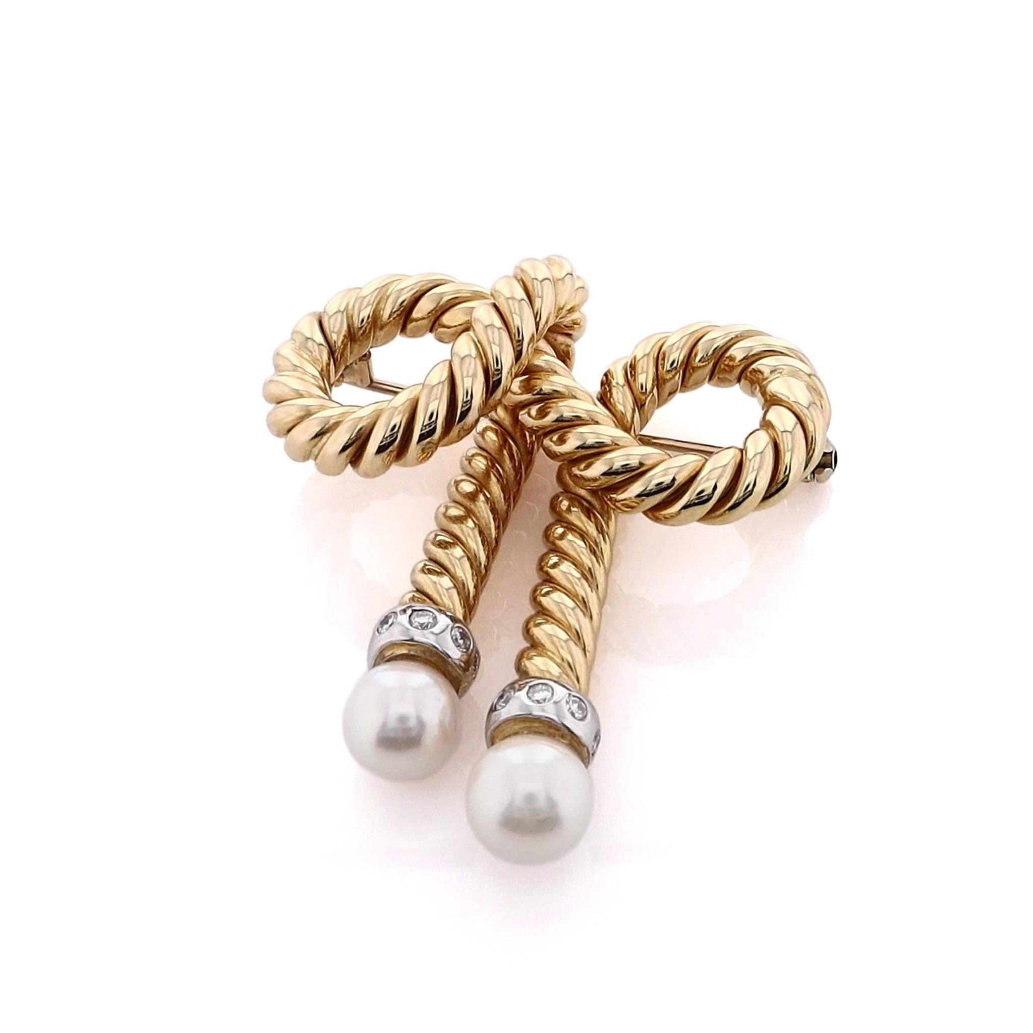 Estate 18 Karat Yellow Gold Decorative Knotted Rope Design Pearl and Diamond Lapel Pin