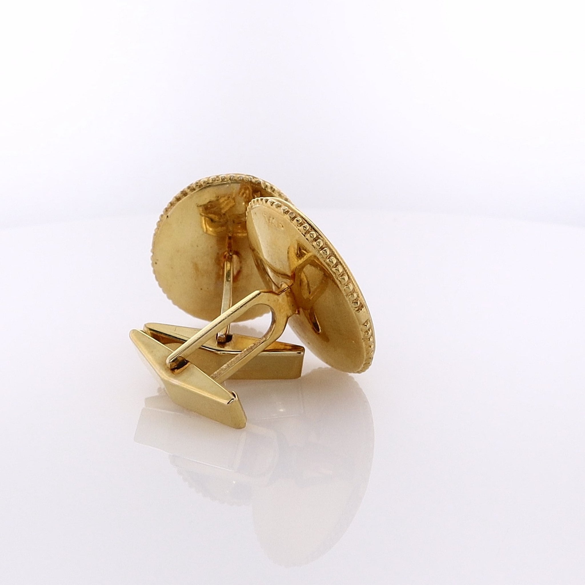 Estate Luxury 14 Karat Yellow Gold Cufflinks Featuring a Romanesque Figure Adorned with a Diamond Laurel Crown