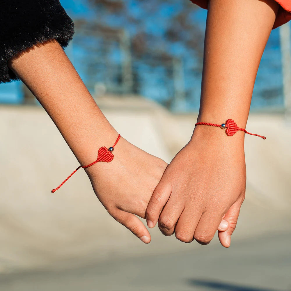 4Ocean Ocean-Loving Set of 2 Macrame Heart Bracelets