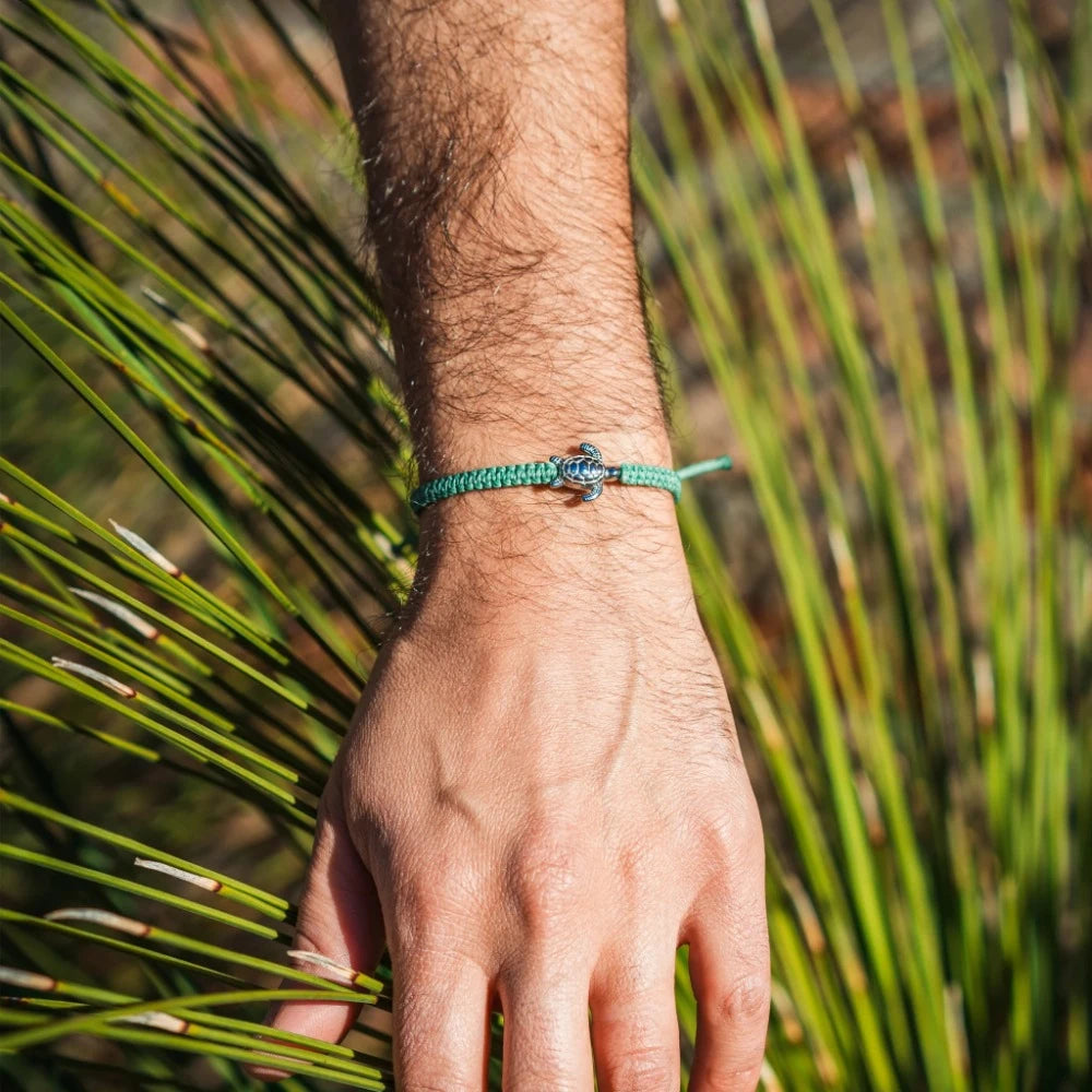 4Ocean Limited Edition Sea Turtle Ocean Resilience Bracelet