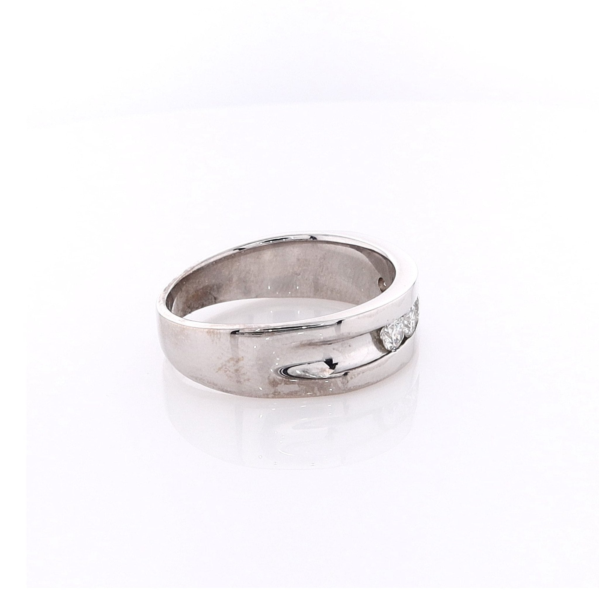 Exquisite Estate 14k White Gold Wedding Band with Center Groove and Five Round Brilliant Cut Diamonds