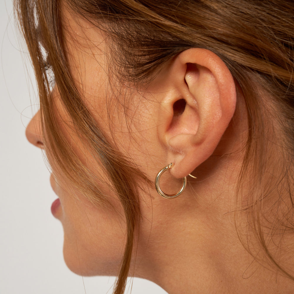 Exquisite 14k Yellow Gold Polished Hinge Clasp Hoop Earrings