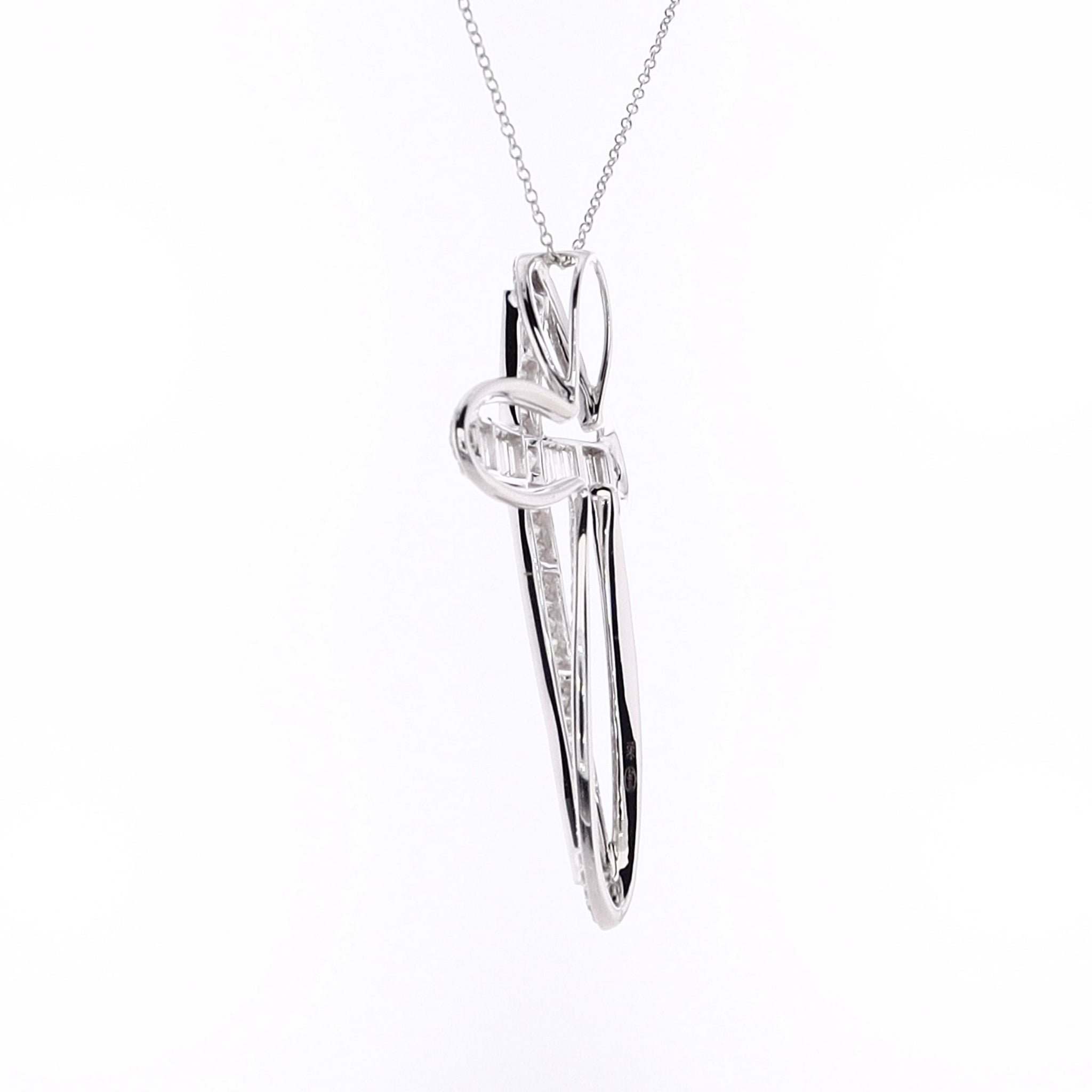 Exquisite Estate 18 Karat White Gold Diamond-Embedded Cross Pendant Necklace for Elegant Jewelry Lovers