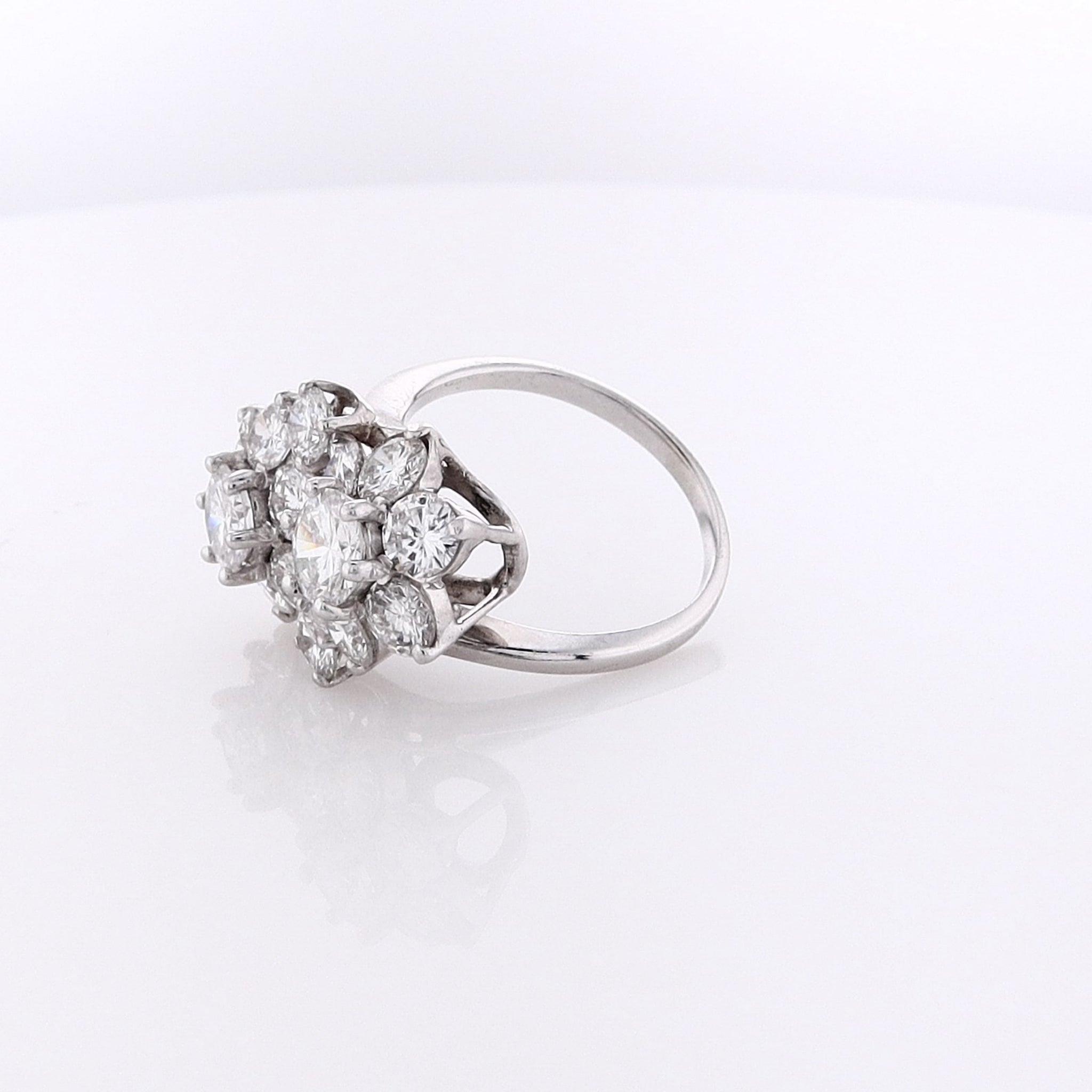 Exquisite 14 Karat White Gold Cluster Style Diamond Ring