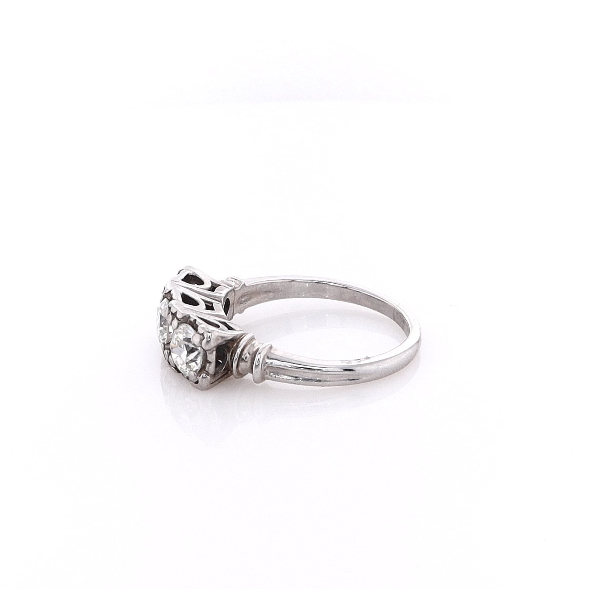 Luxury Estate Platinum Box - Head Design Engagement Ring