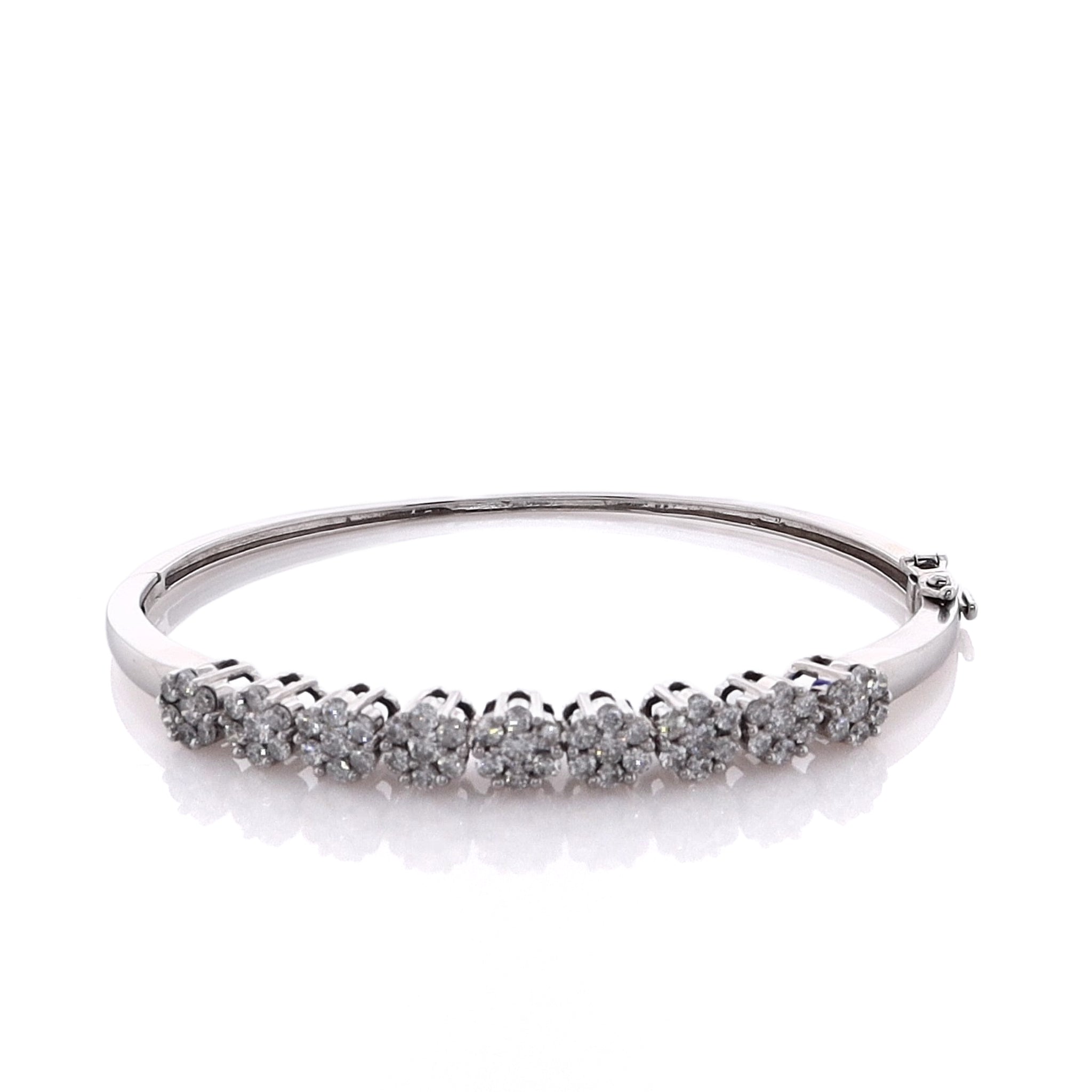 14 Karat White Gold Elegant Hinged Diamond Bangle Bracelet for Timeless Style