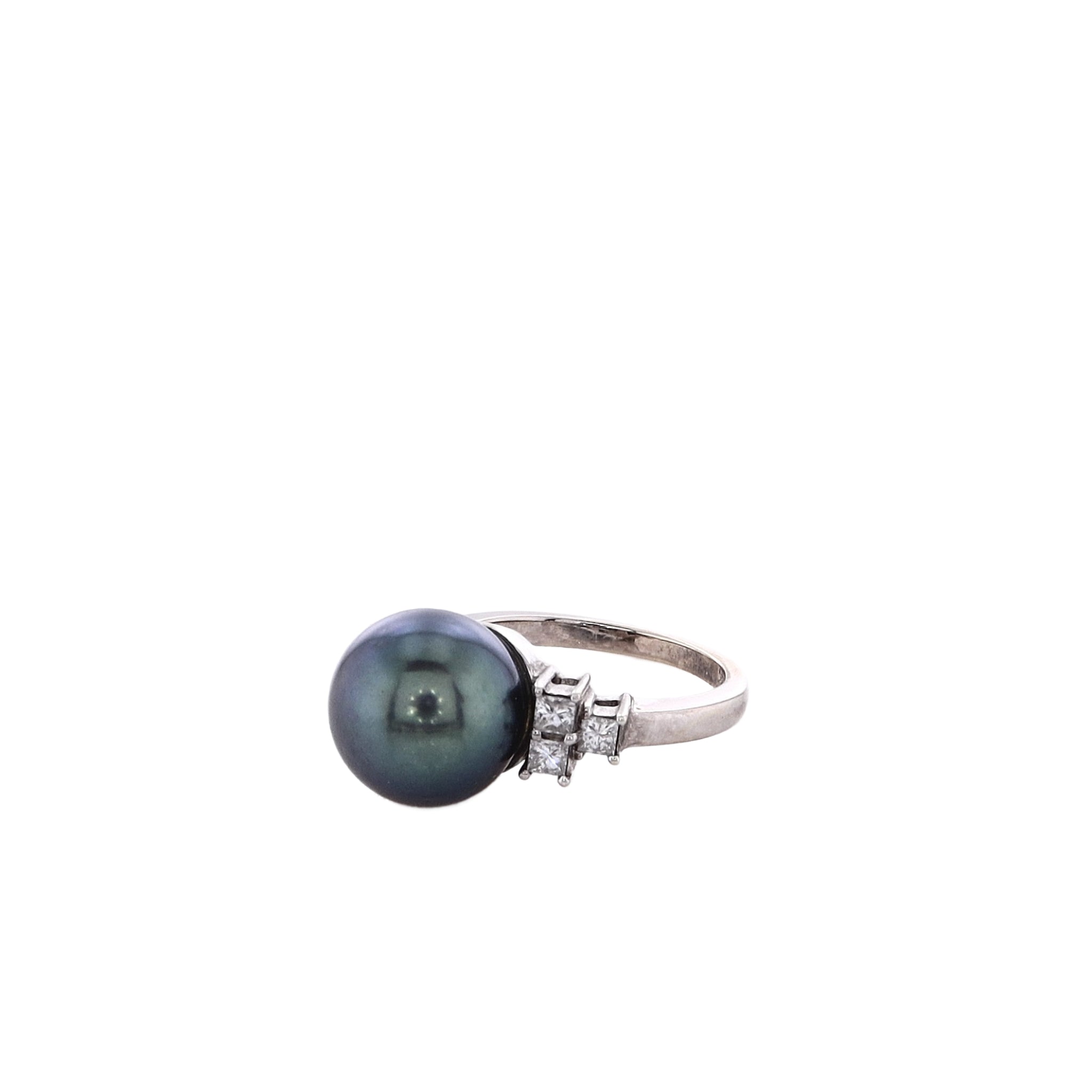 Exquisite 14k White Gold Ring with 10.7mm Black Tahitian Pearl and 0.24ct Diamonds