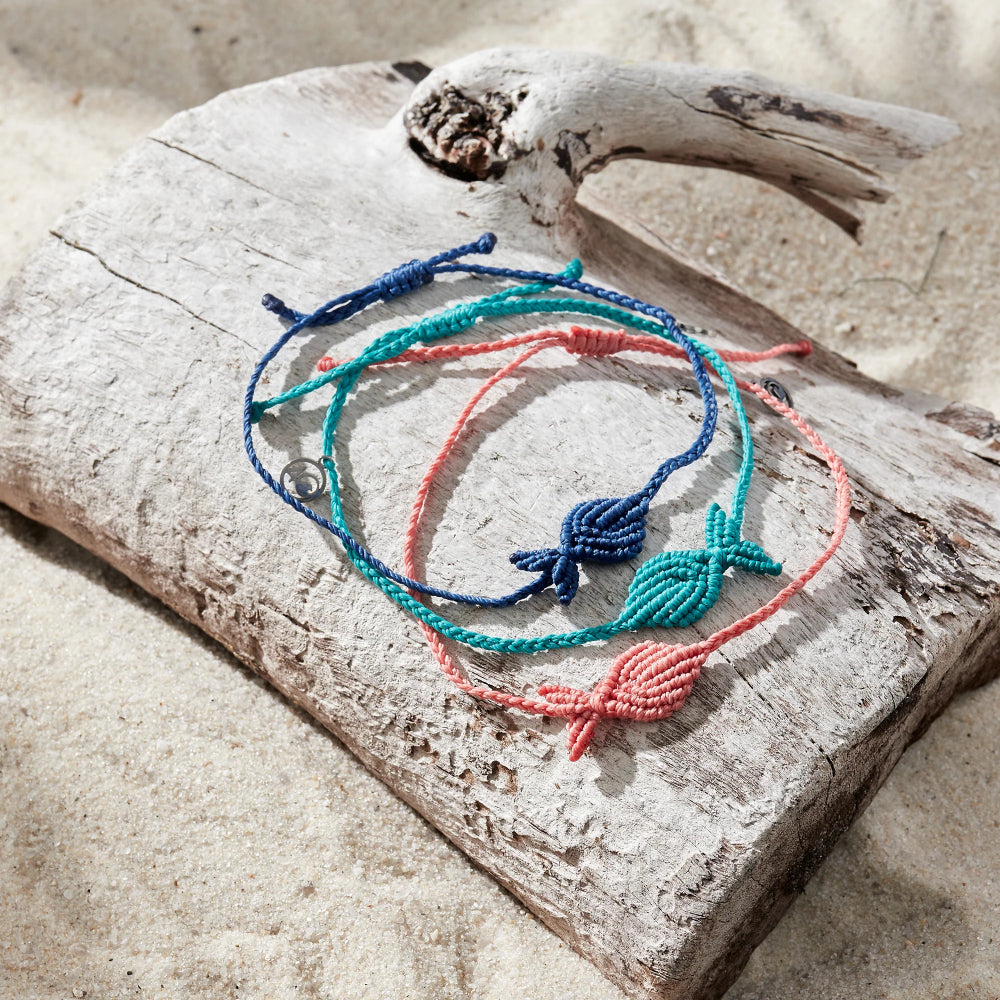 4Ocean Tropical Sea-Inspired Handmade Recycled Plastic Go Fish Anklet