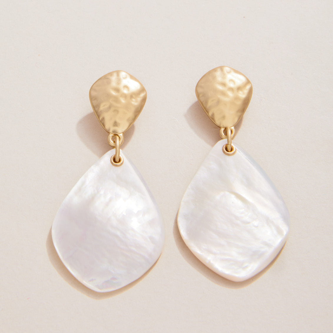 Mother-of-Pearl Spartina Enclave Style Earrings - A Stunning Jewelry Piece