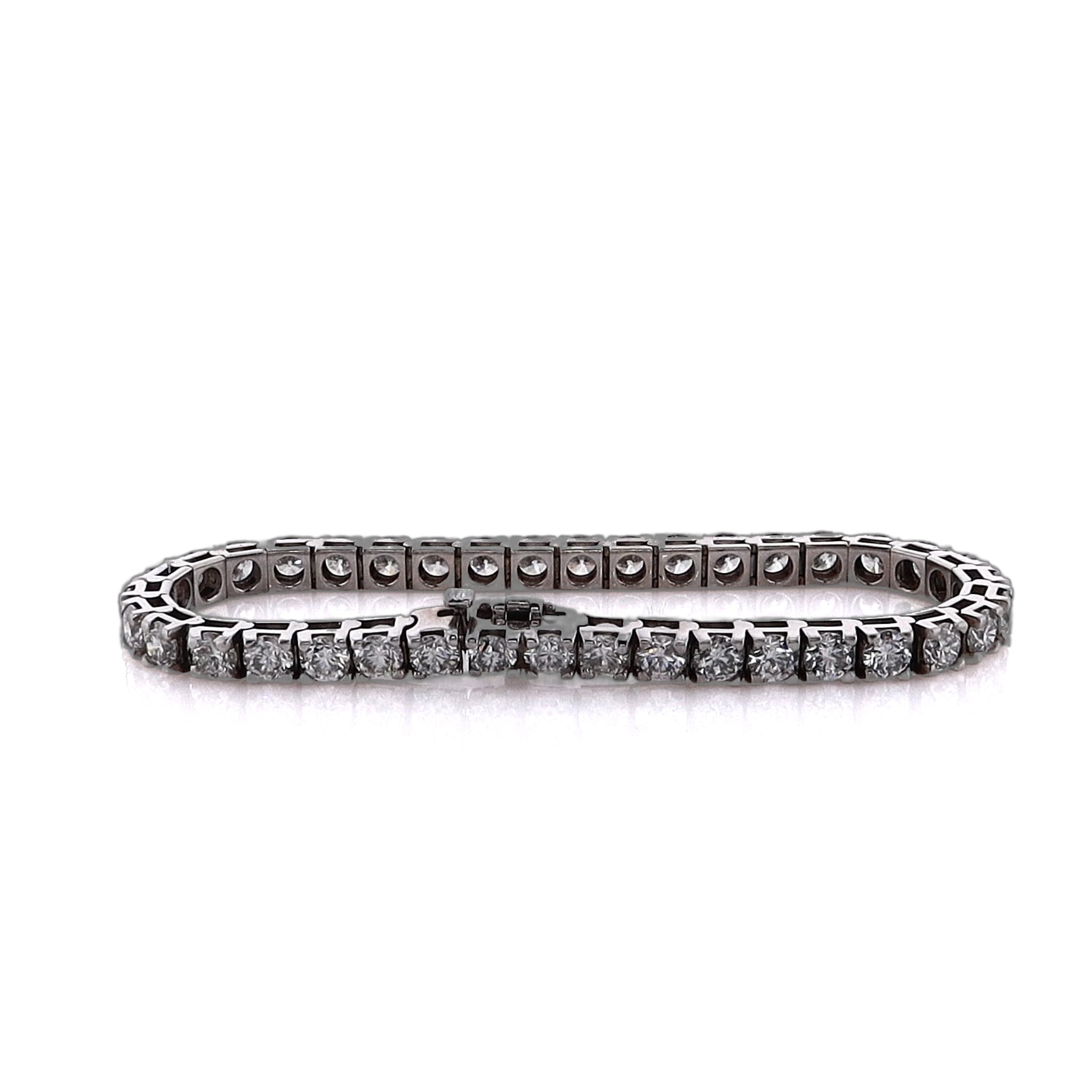 Luxurious Estate 14 Karat White Gold Diamond Tennis-Style Bracelet for Elegant Occasions