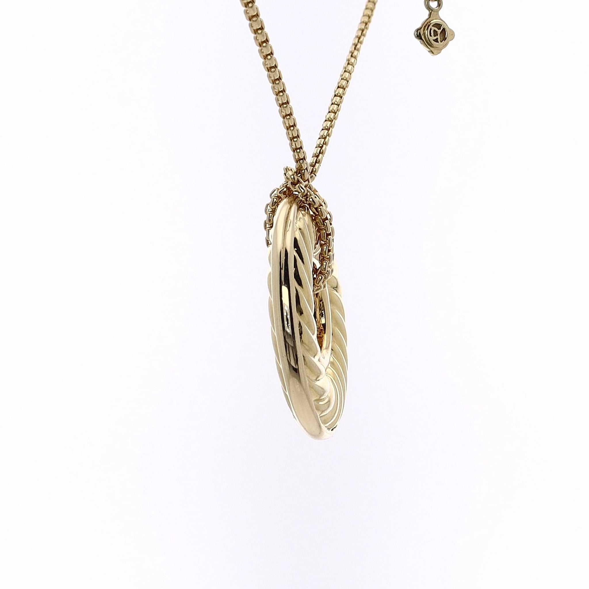 Exquisite Estate David Yurman 18 Karat Yellow Gold Circular Cable Disc Diamond Pendant Necklace for Women