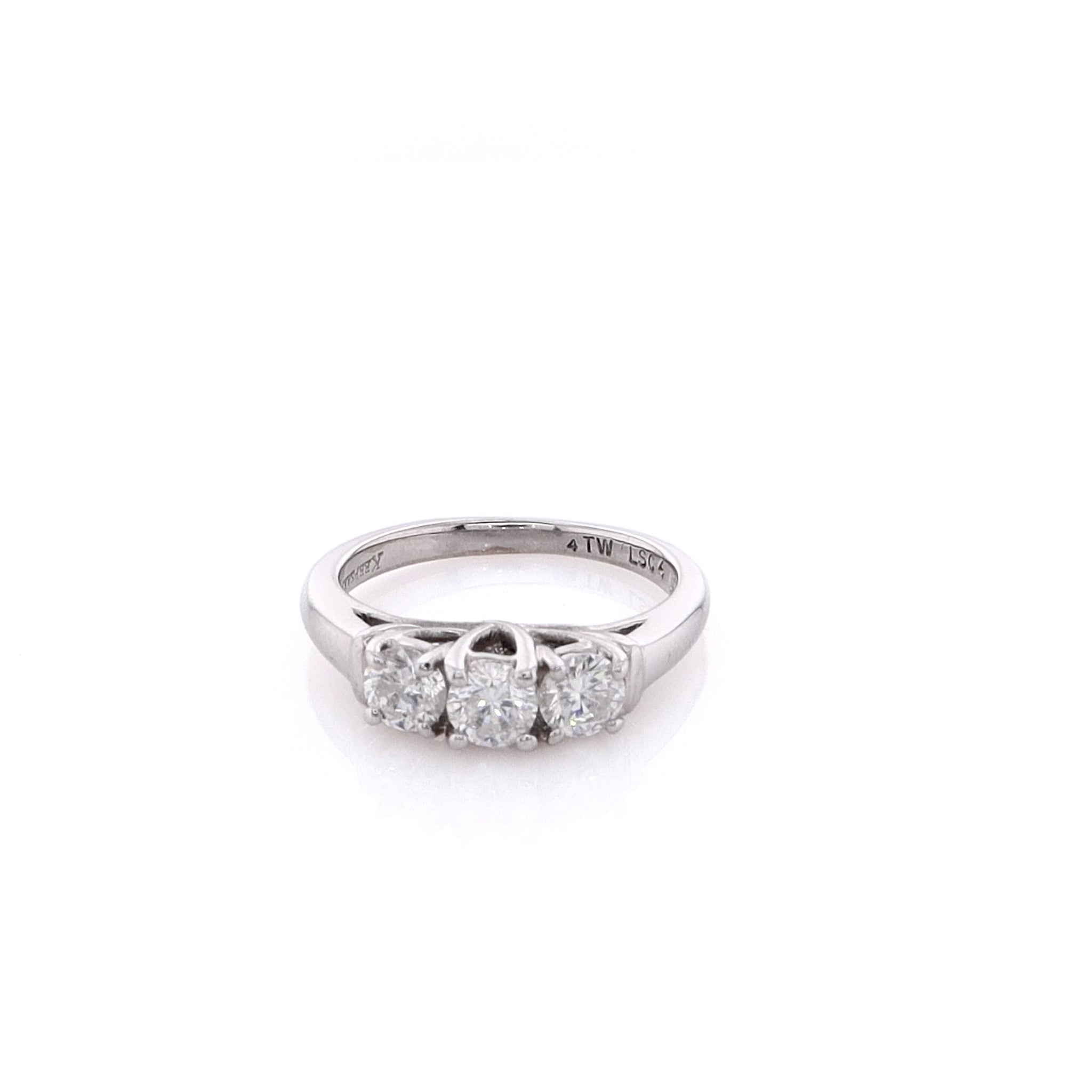 Exquisite Estate 14 Karat White Gold Diamond Engagement Ring for a Timeless Proposal