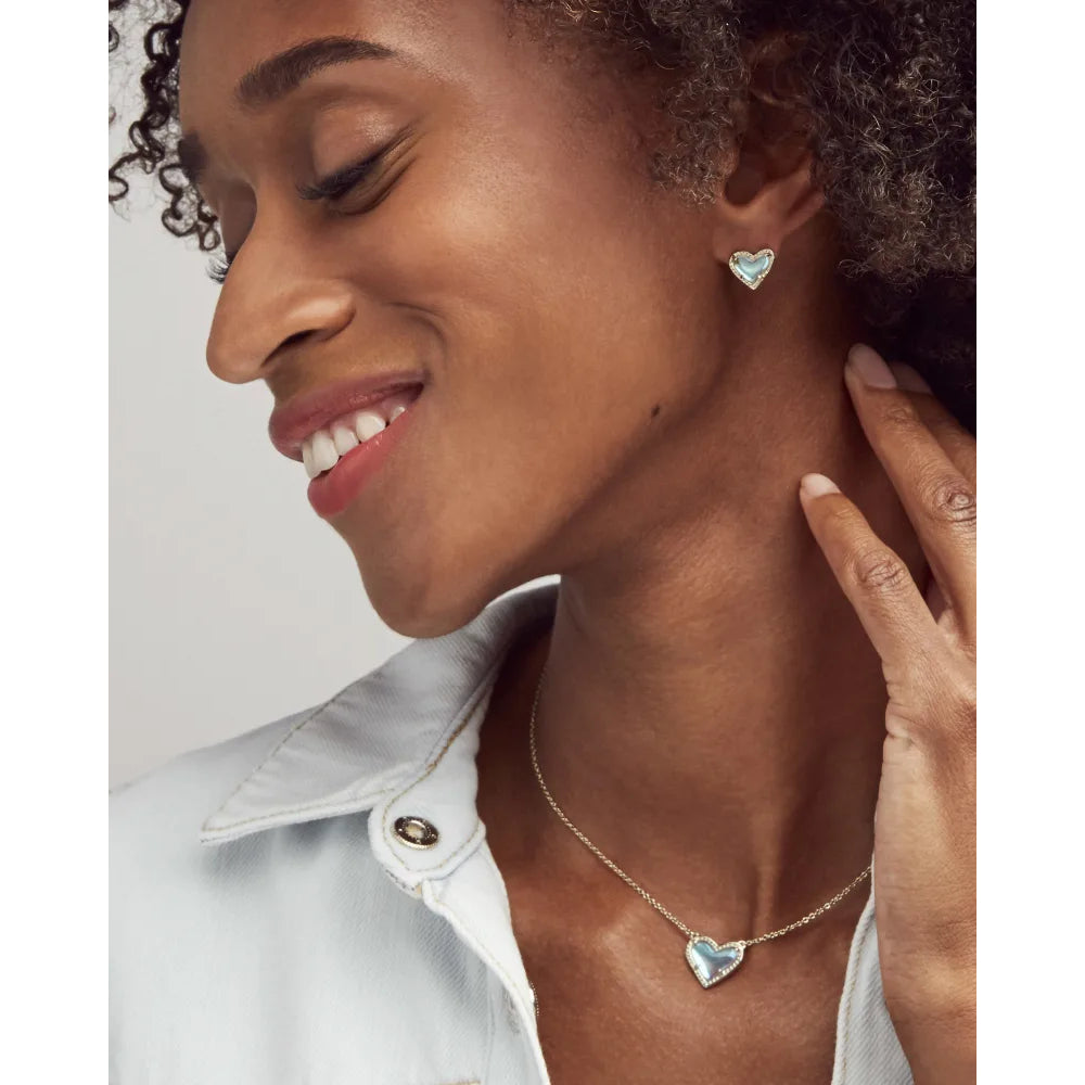 Kendra Scott Ari Heart-Shaped Gold Stud Earrings Crafted from Dichroic Glass for Jewelry Lovers