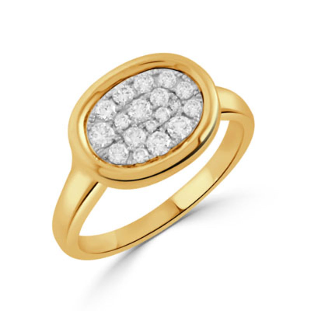 Exquisite 18k Gold Two-Tone Cluster Ring Embellished with Diamonds