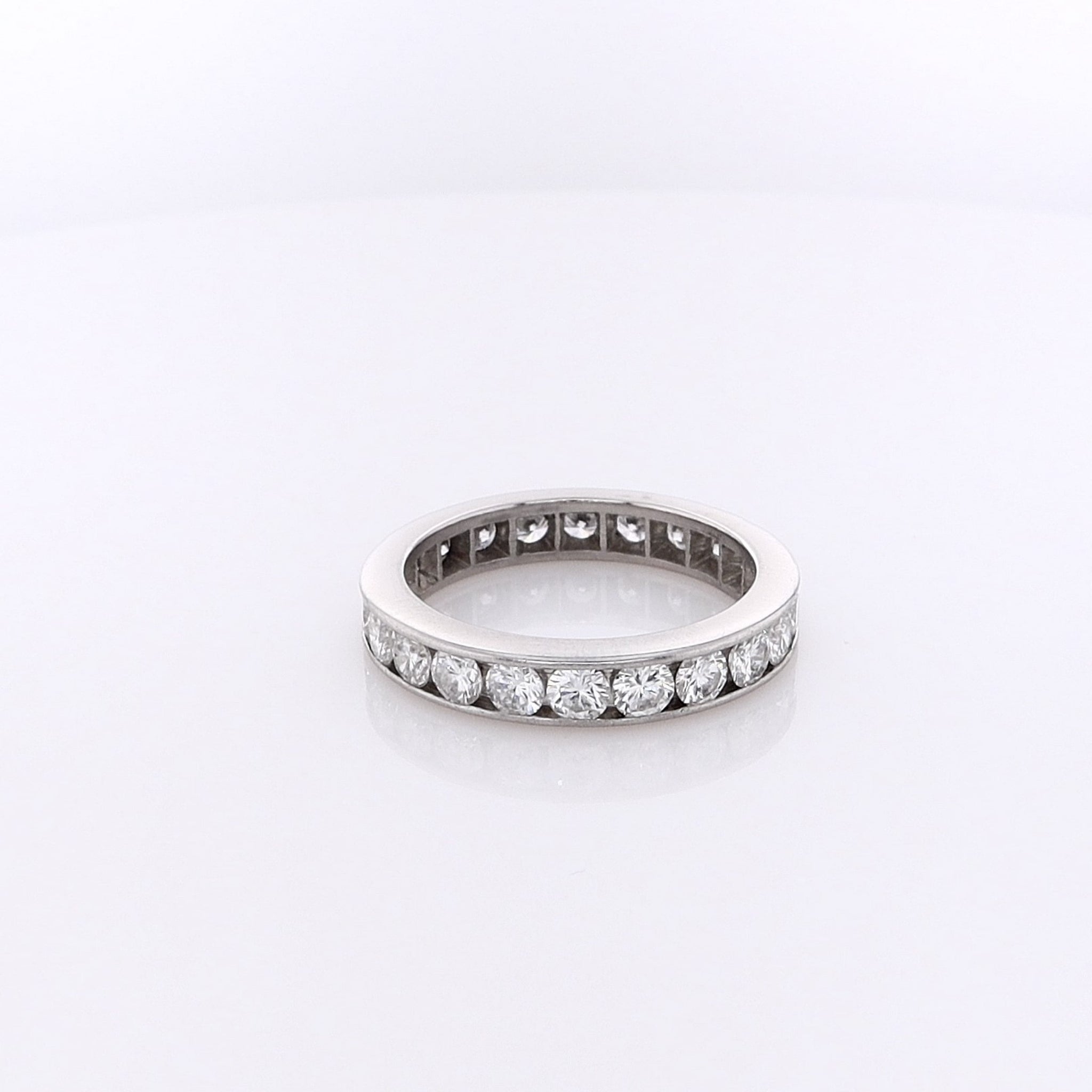 Exquisite Estate Platinum Diamond Eternity Wedding Band Size 6.75