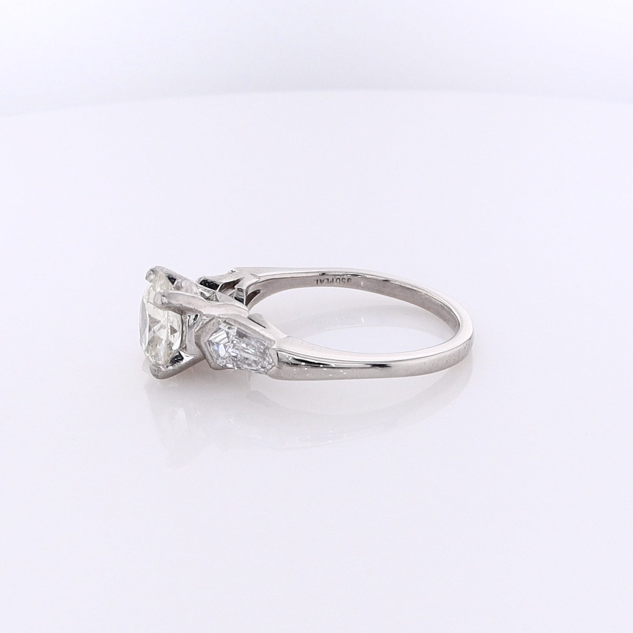 Exquisite Estate Platinum Diamond Ring for Engagement