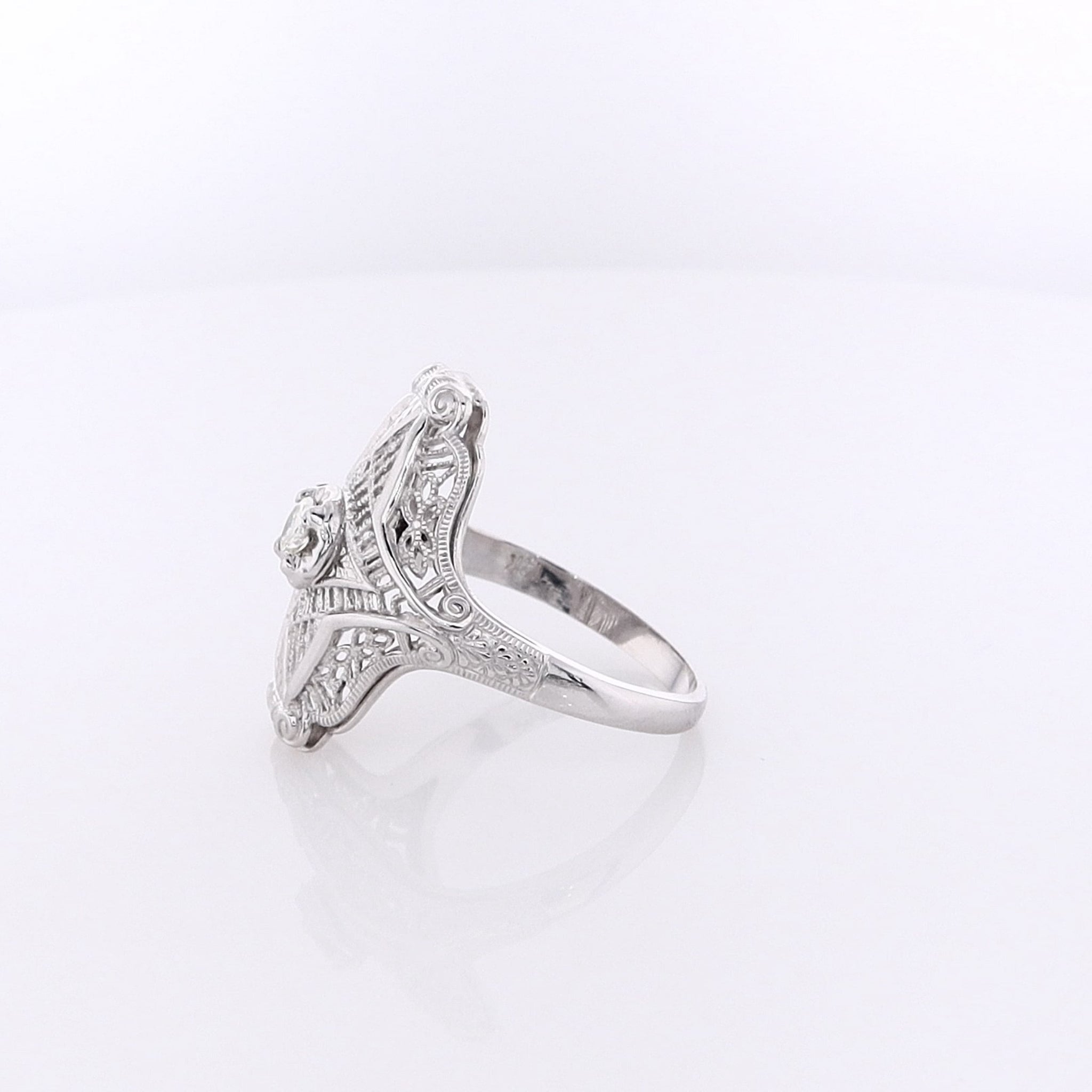 Exquisite Estate 14 Karat White Gold Vintage-Style Shield-Shaped Filigree Diamond Engagement Ring