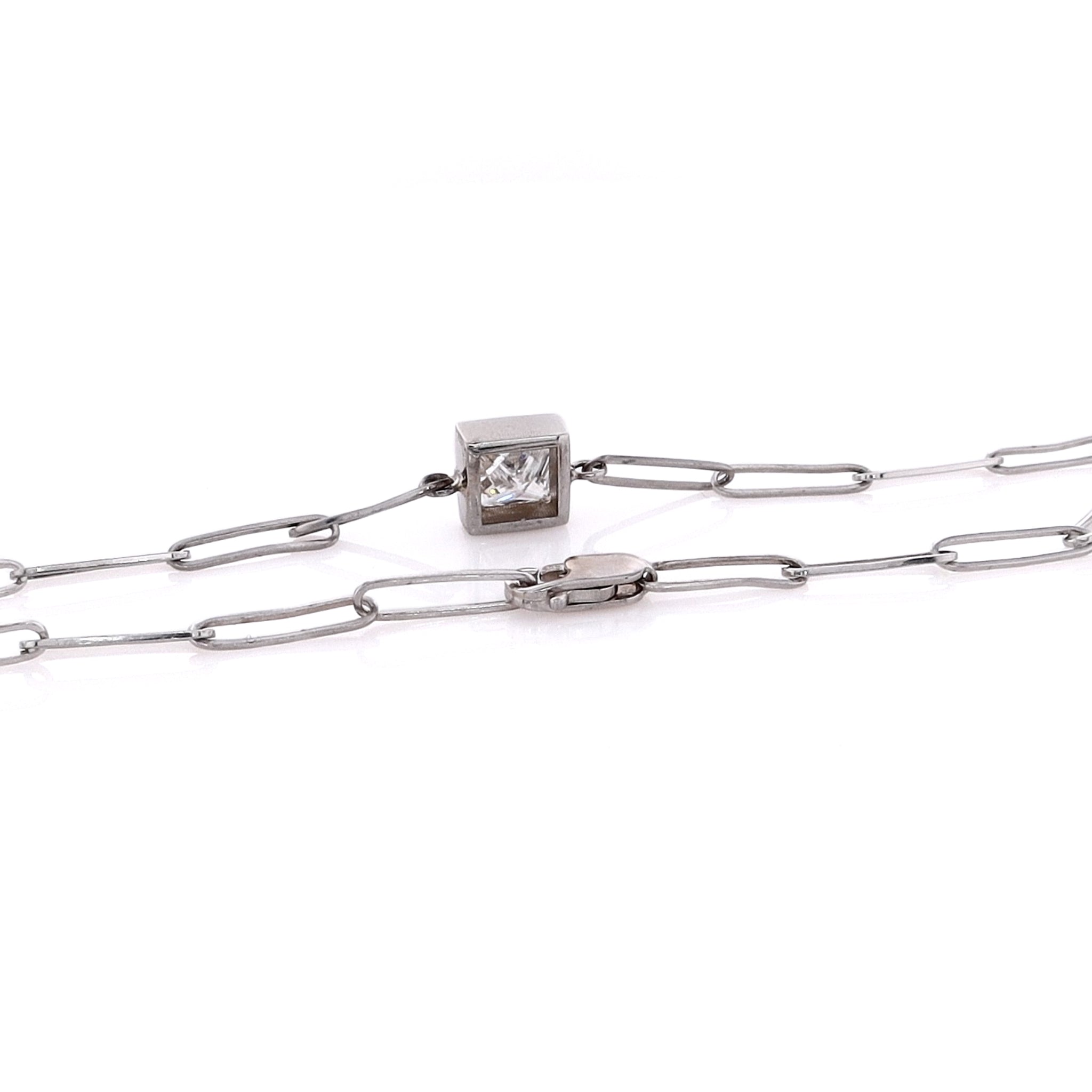Luxurious Estate 14 Karat White Gold Princess Cut Diamond Oblong Link Fashion Bracelet