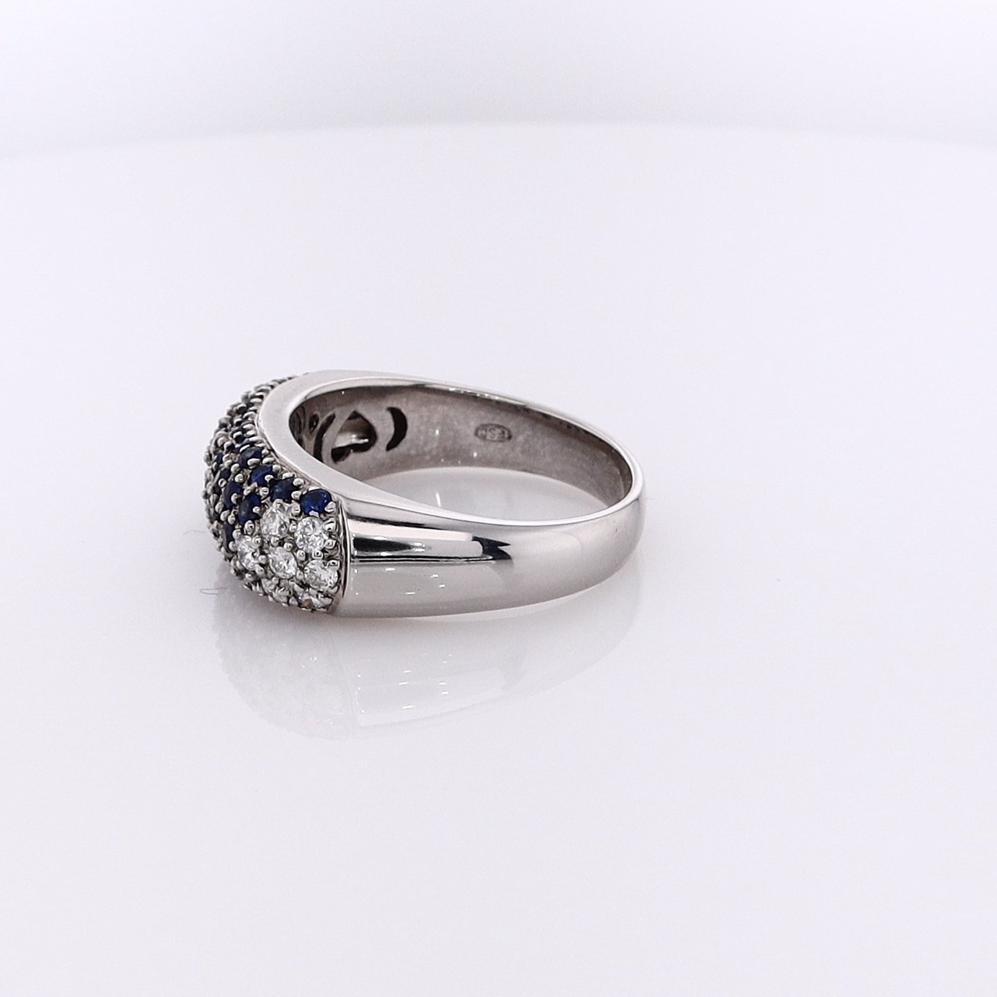 Stunning 18K White Gold Ring with Sapphires and Diamonds
