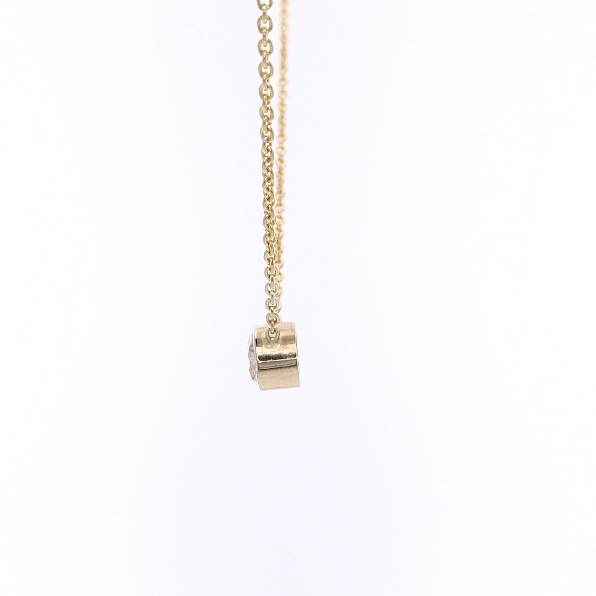 14 Karat Estate Yellow Gold Solitaire Diamond Pendant with 18' Adjustable Chain