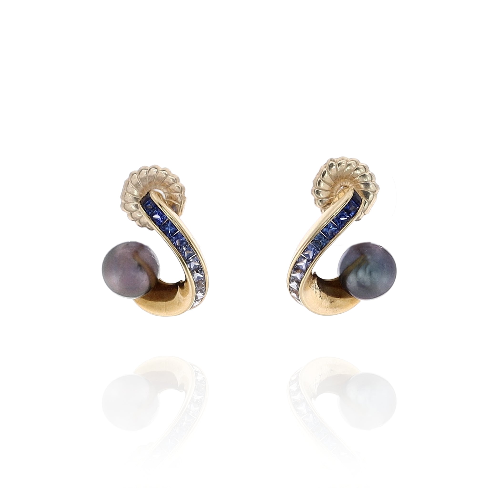 Exquisite Estate 18k Yellow Gold Ombre-Style Tahitian Pearl and Sapphire Drop Earrings for Women