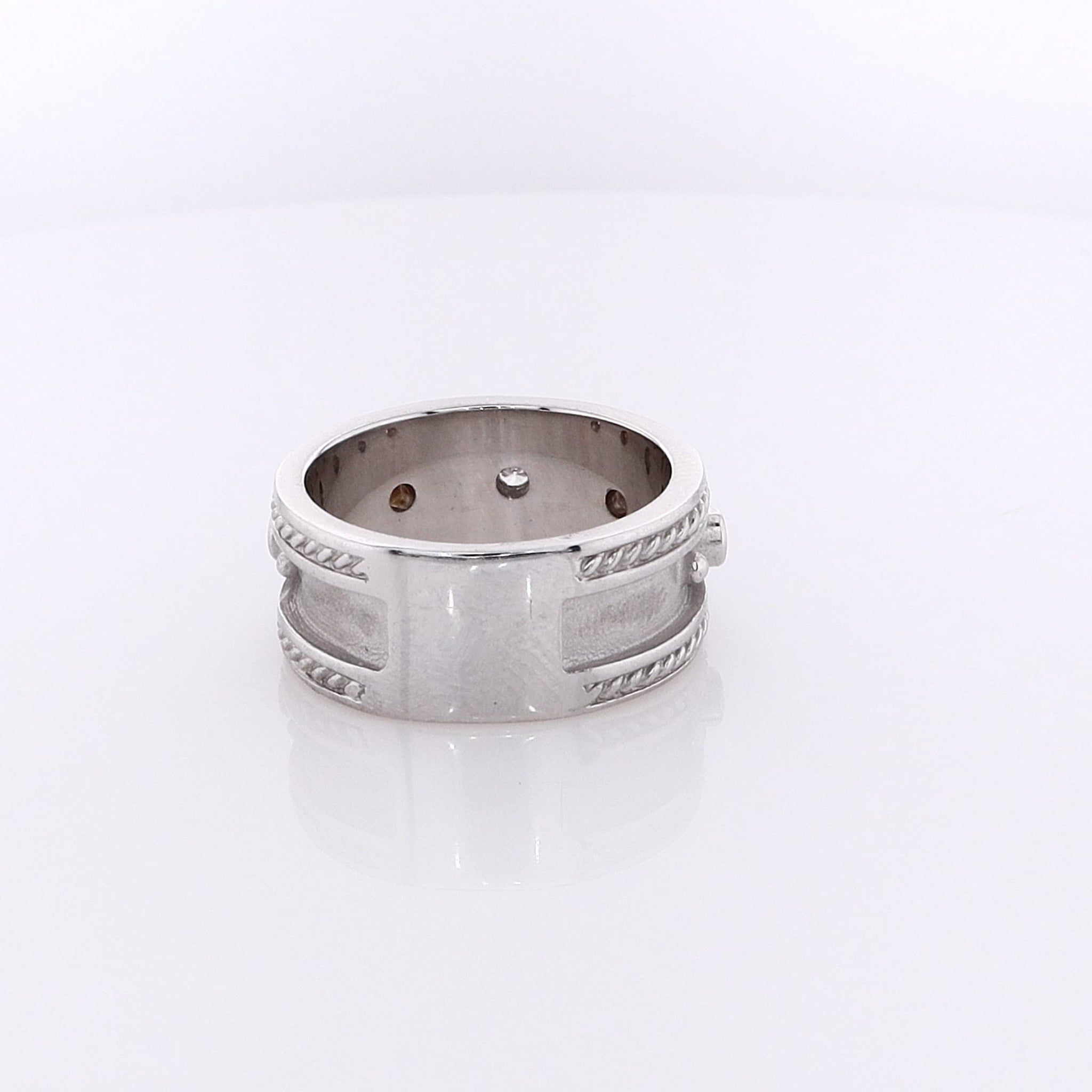 Exquisite Estate 18 Karat White Gold Wide Diamond Engagement Ring for Women