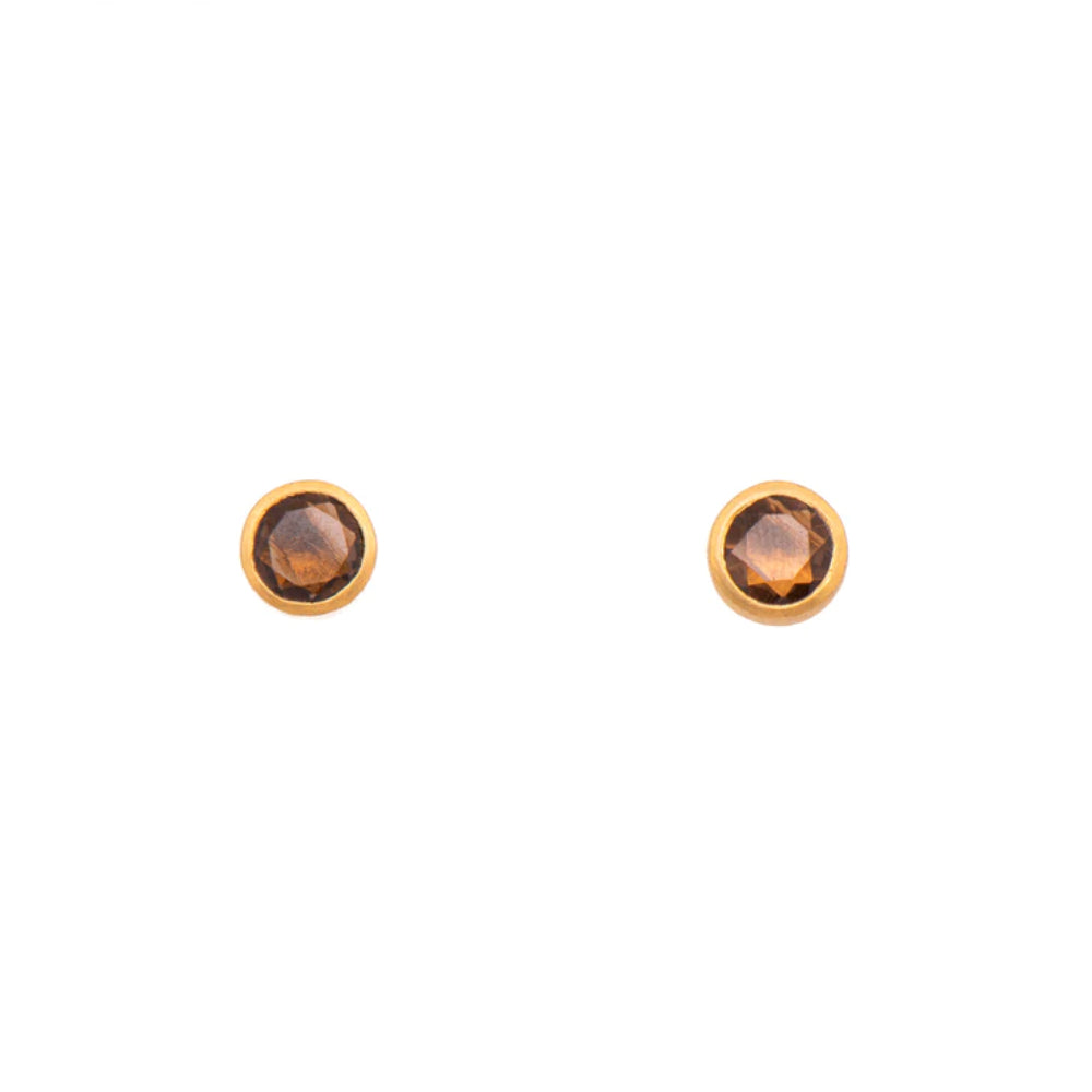 Joyla 6mm Gemstone Stud Earrings - A Delicate Piece of Jewelry for Any Outfit