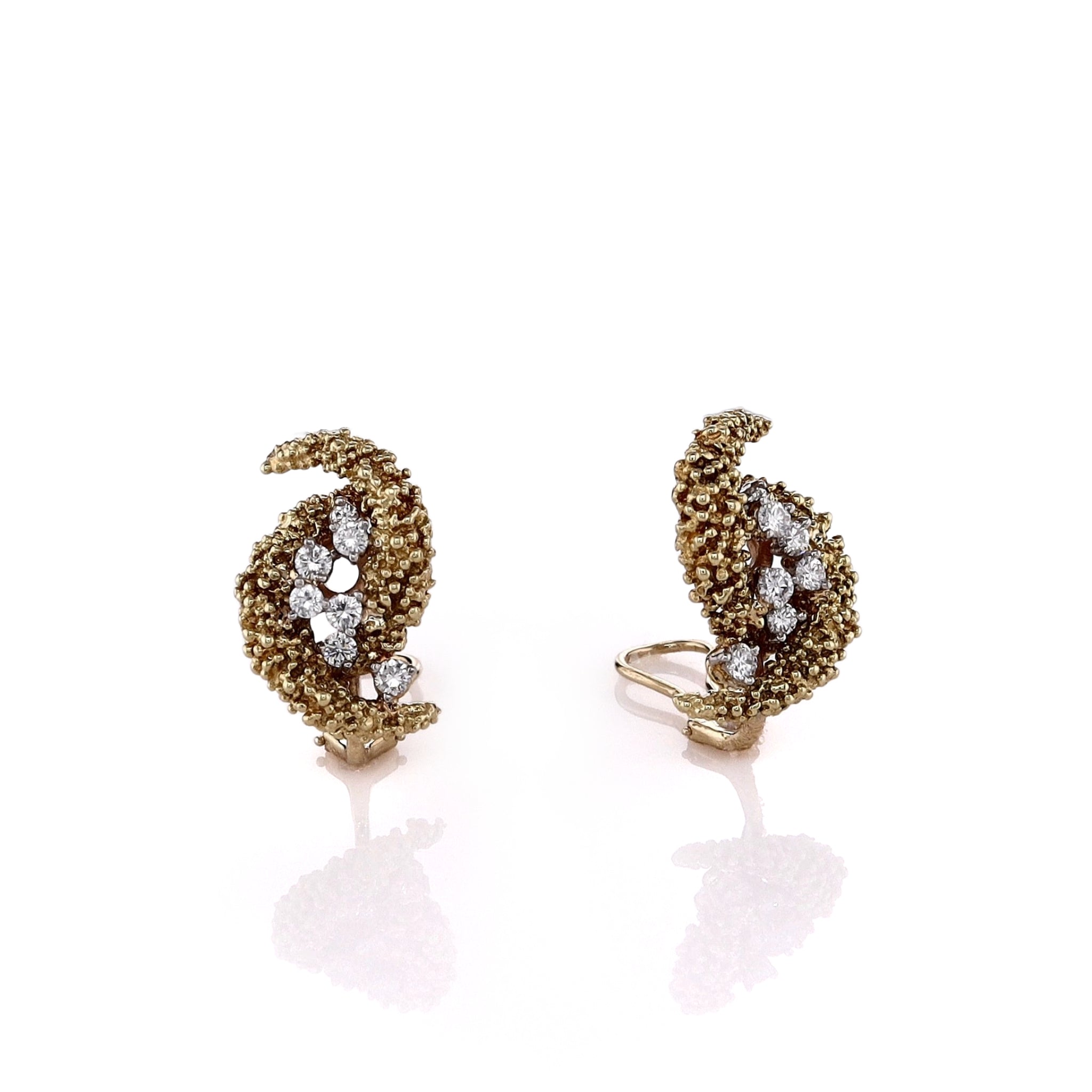Exquisite Estate Clip - On Stud Earrings with Two - Tone Textured Reef Design and Diamond Embellishments