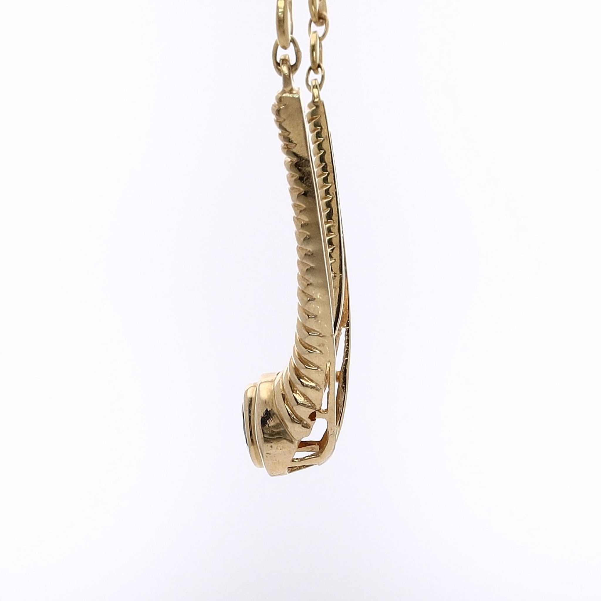 Luxurious Estate 18k Yellow Gold Ribbed V - Shaped Design Sapphire Jewelry Necklace