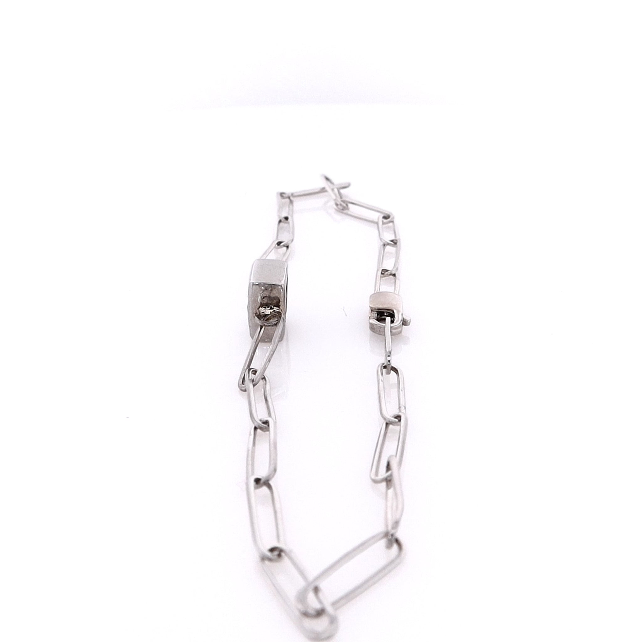 Luxurious Estate 14 Karat White Gold Princess Cut Diamond Oblong Link Fashion Bracelet