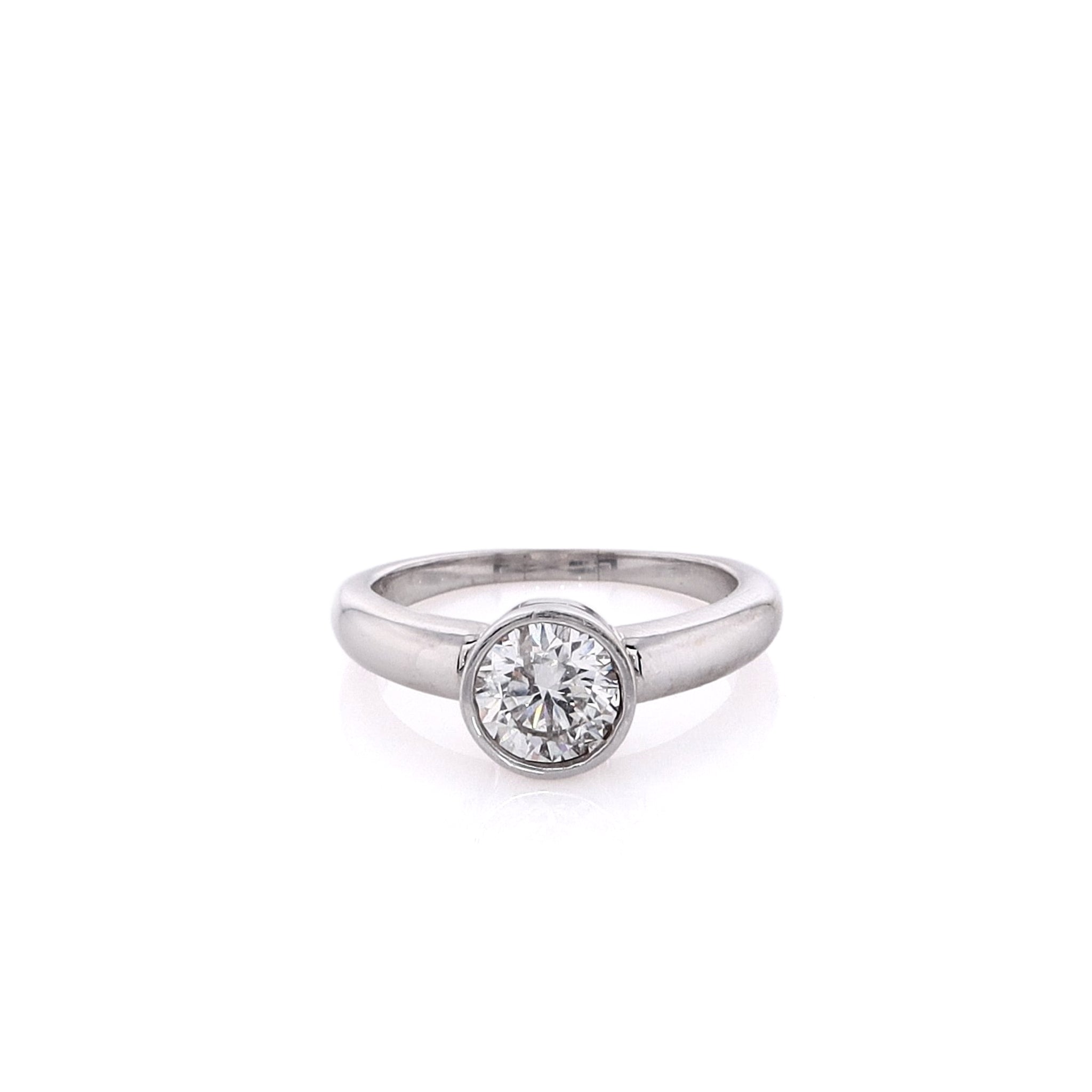 Luxurious Estate 14 Karat White Gold Diamond Engagement Ring with Polished Shank